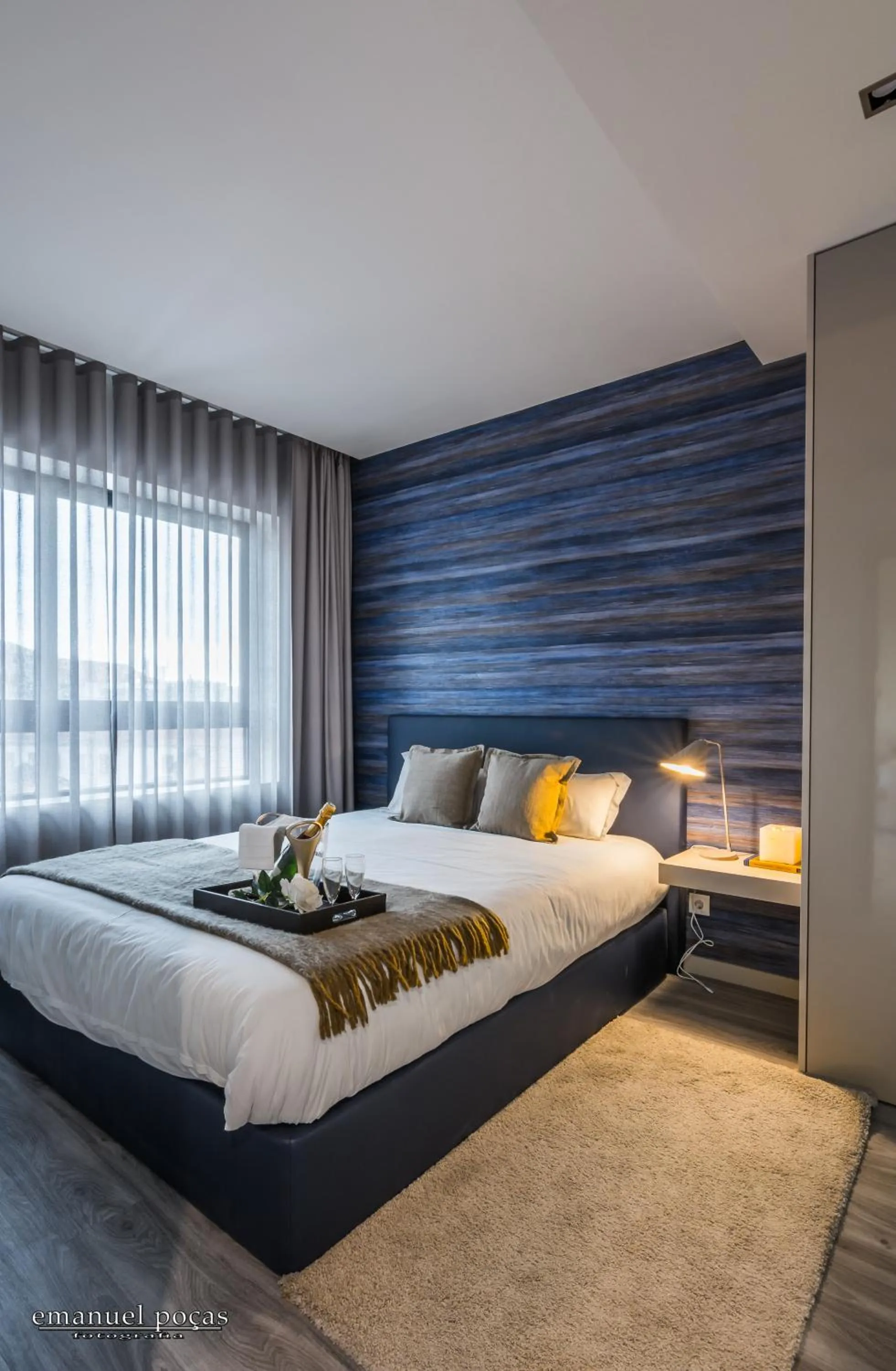 Bedroom, Bed in Passos Manuel by Innapartments