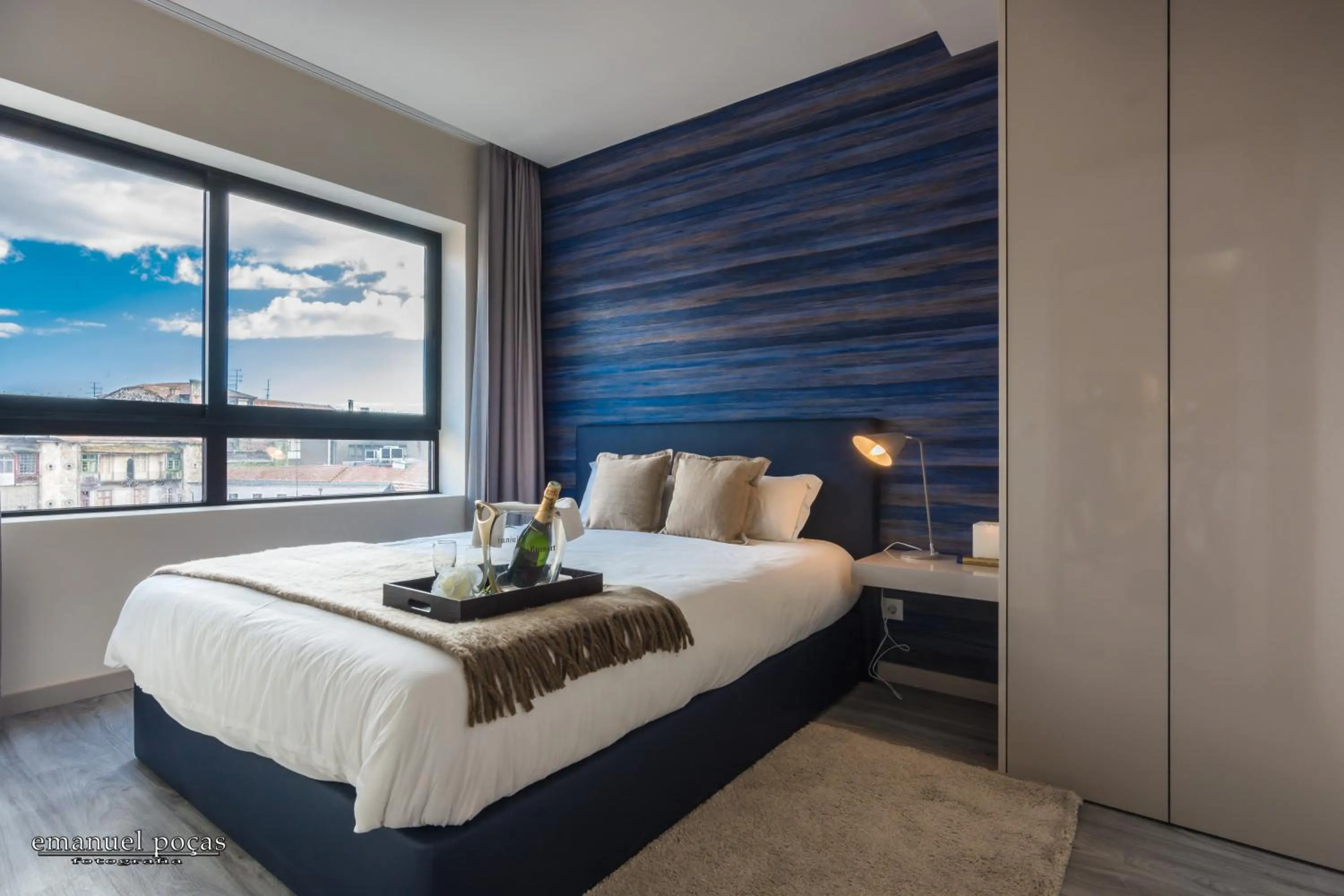 Bedroom, Bed in Passos Manuel by Innapartments