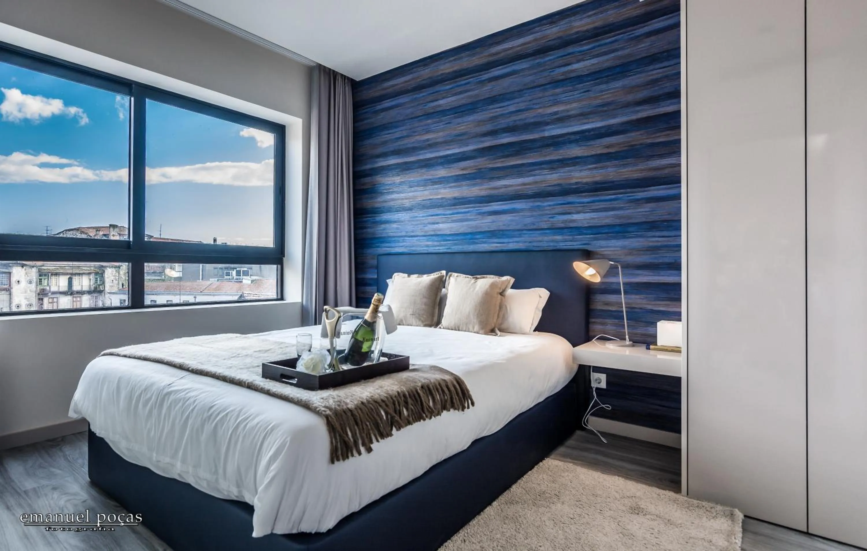 Bedroom, Bed in Passos Manuel by Innapartments