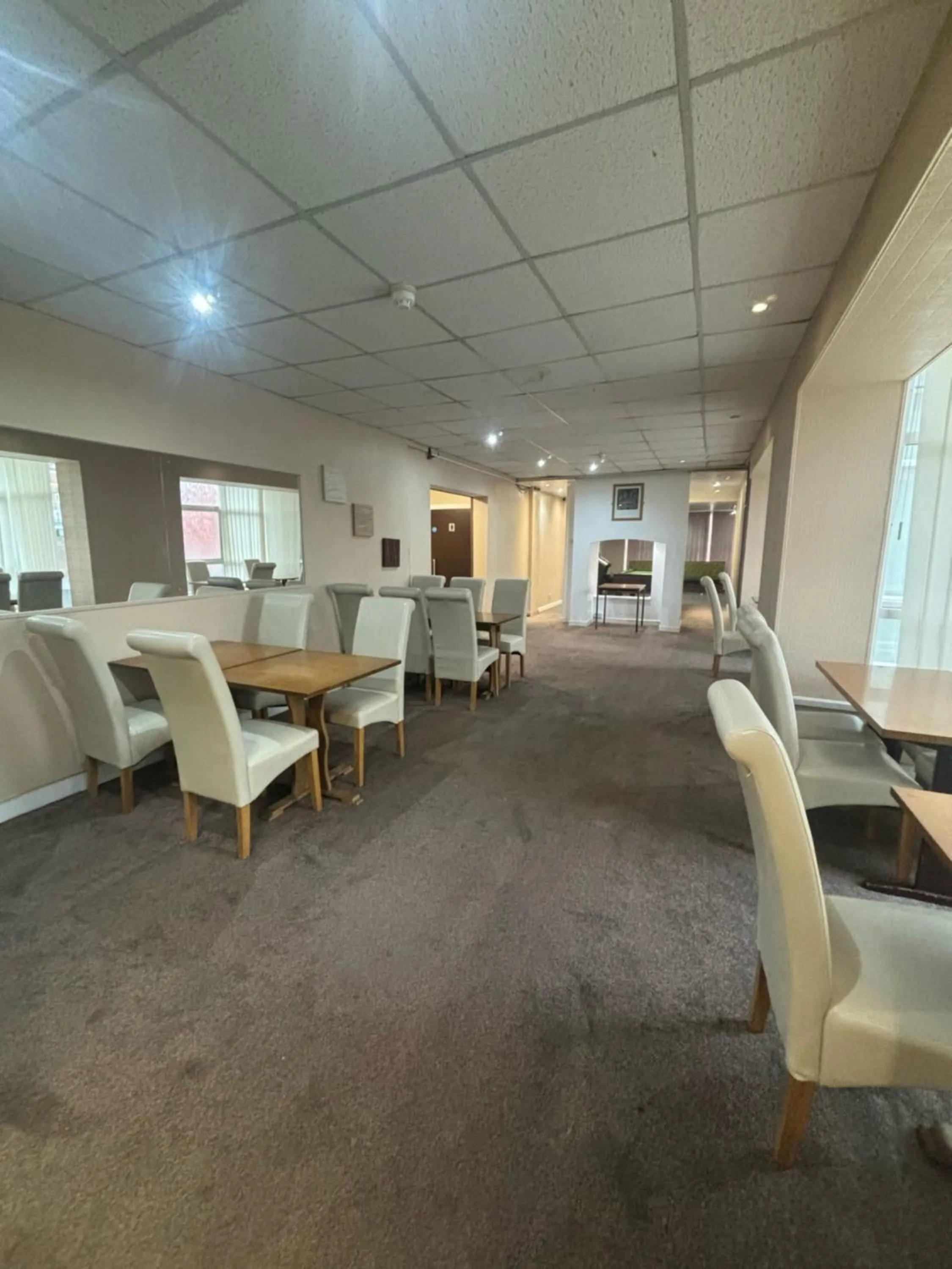 Restaurant/places to eat in The Lawton