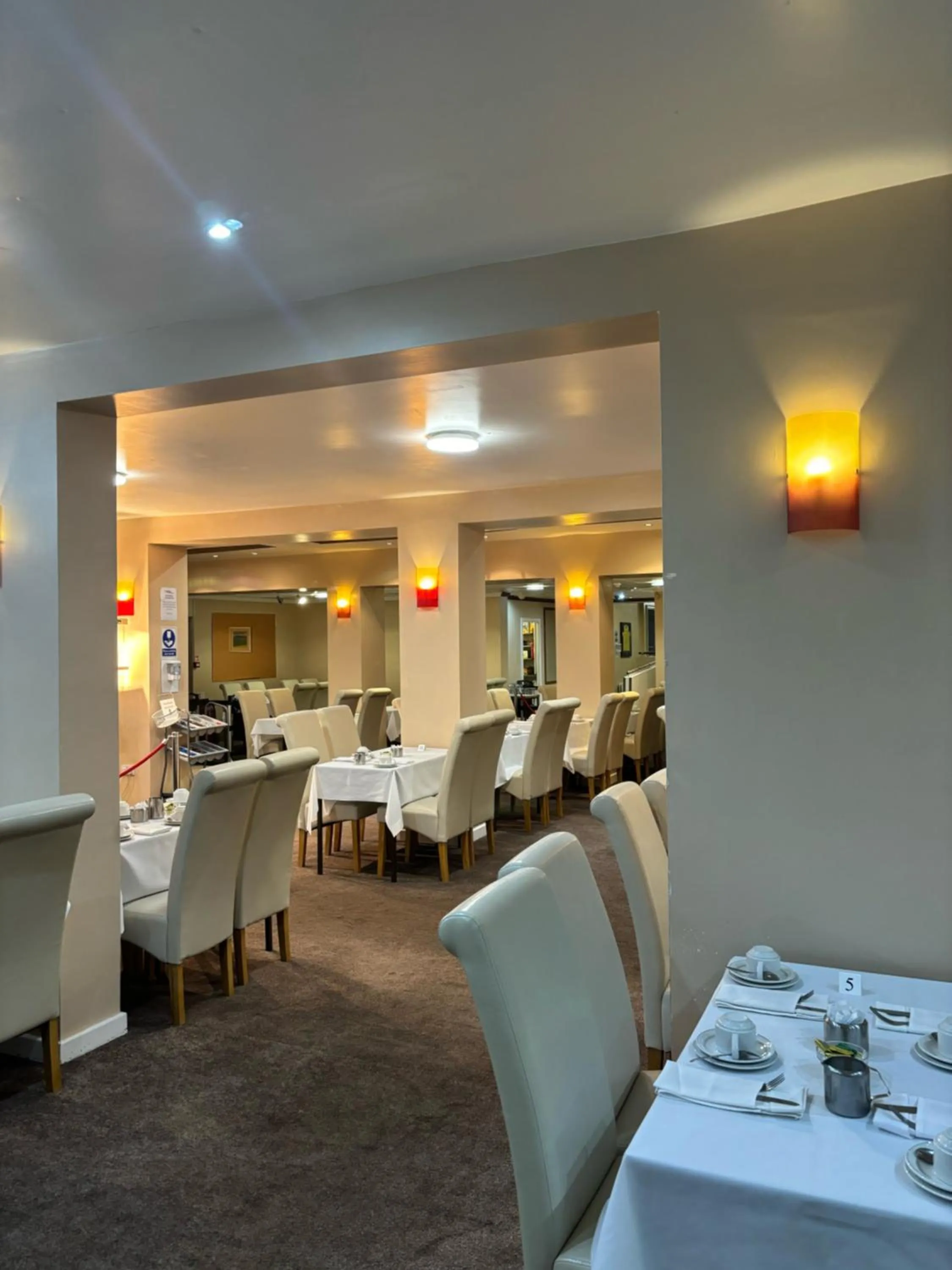 Restaurant/places to eat in The Lawton