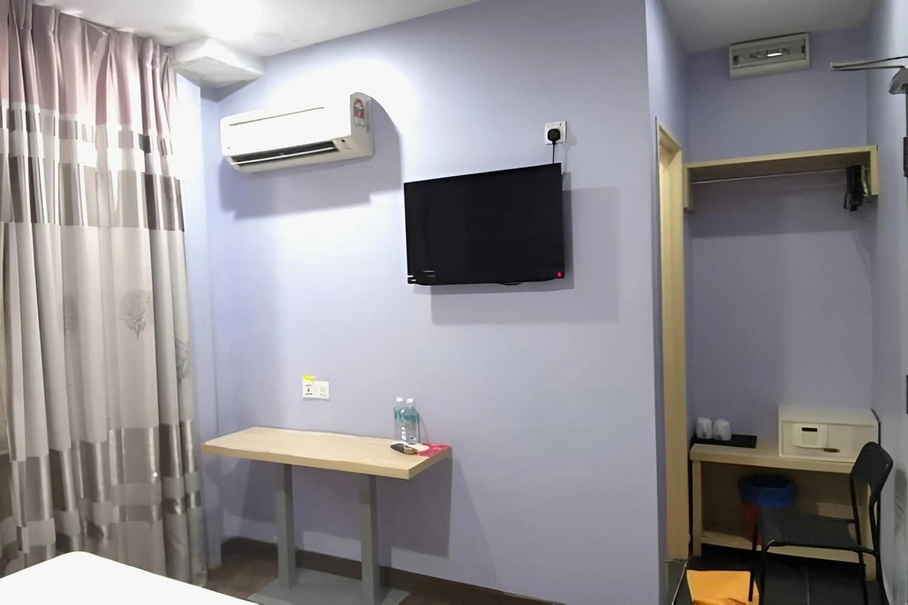 Bed in YP Boutique Hotel, Paradigm Mall Petaling Jaya