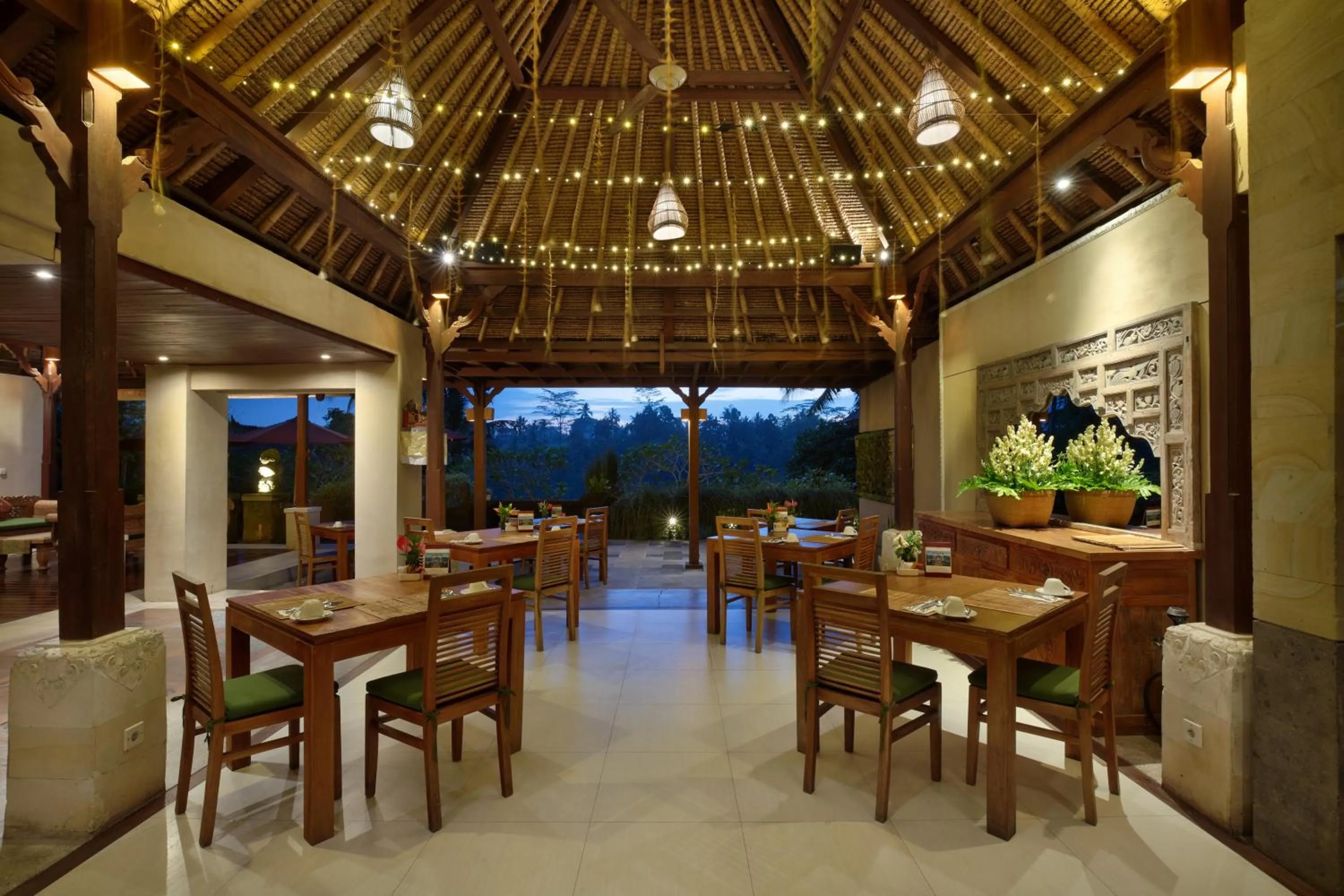 Restaurant/places to eat in Jannata Resort and Spa
