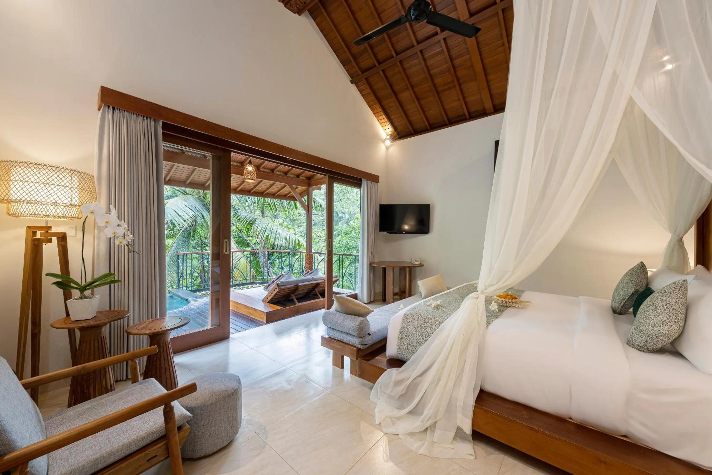Bed in Jannata Resort and Spa