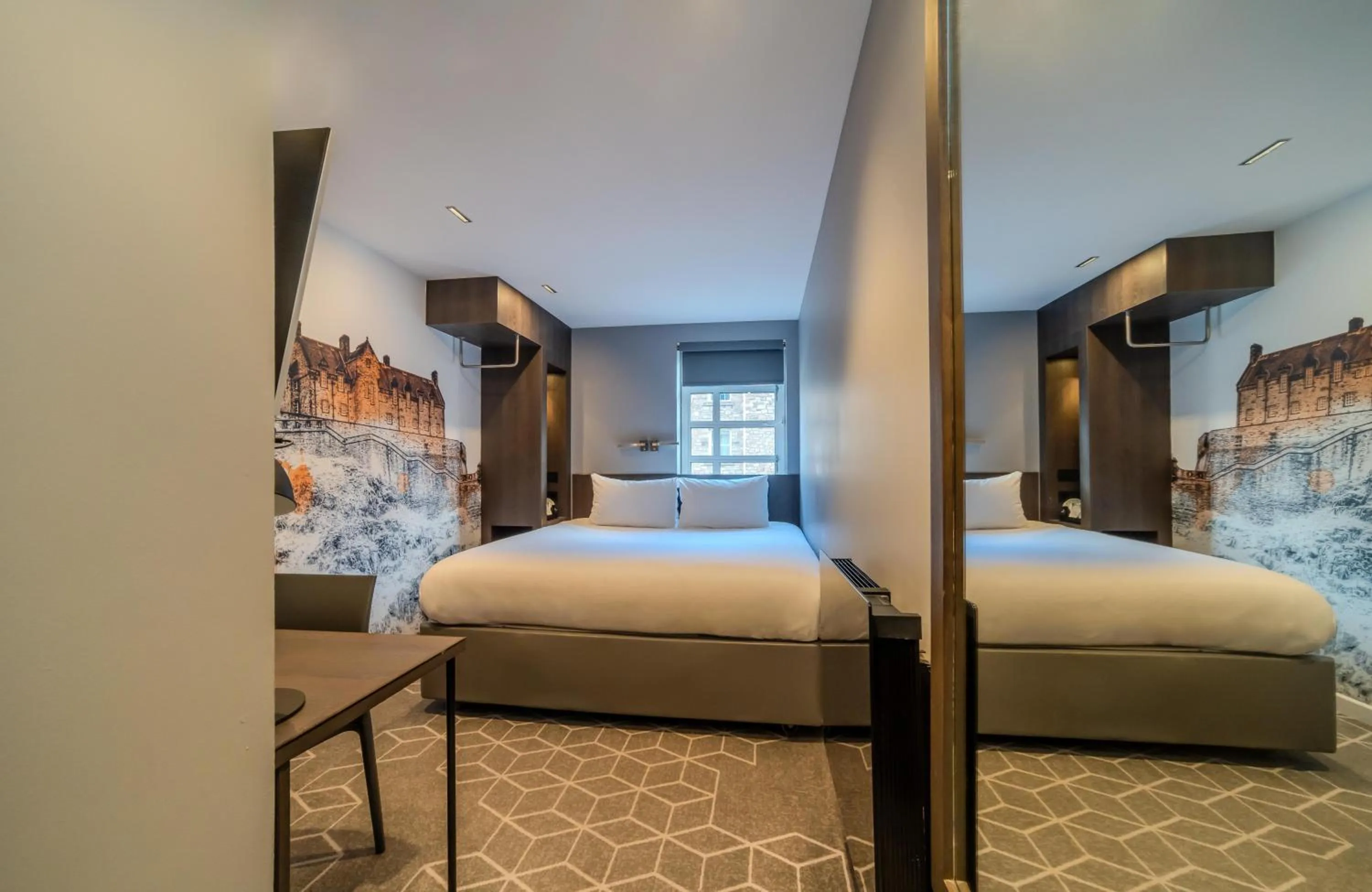 Bedroom, Bed in KM Hotel