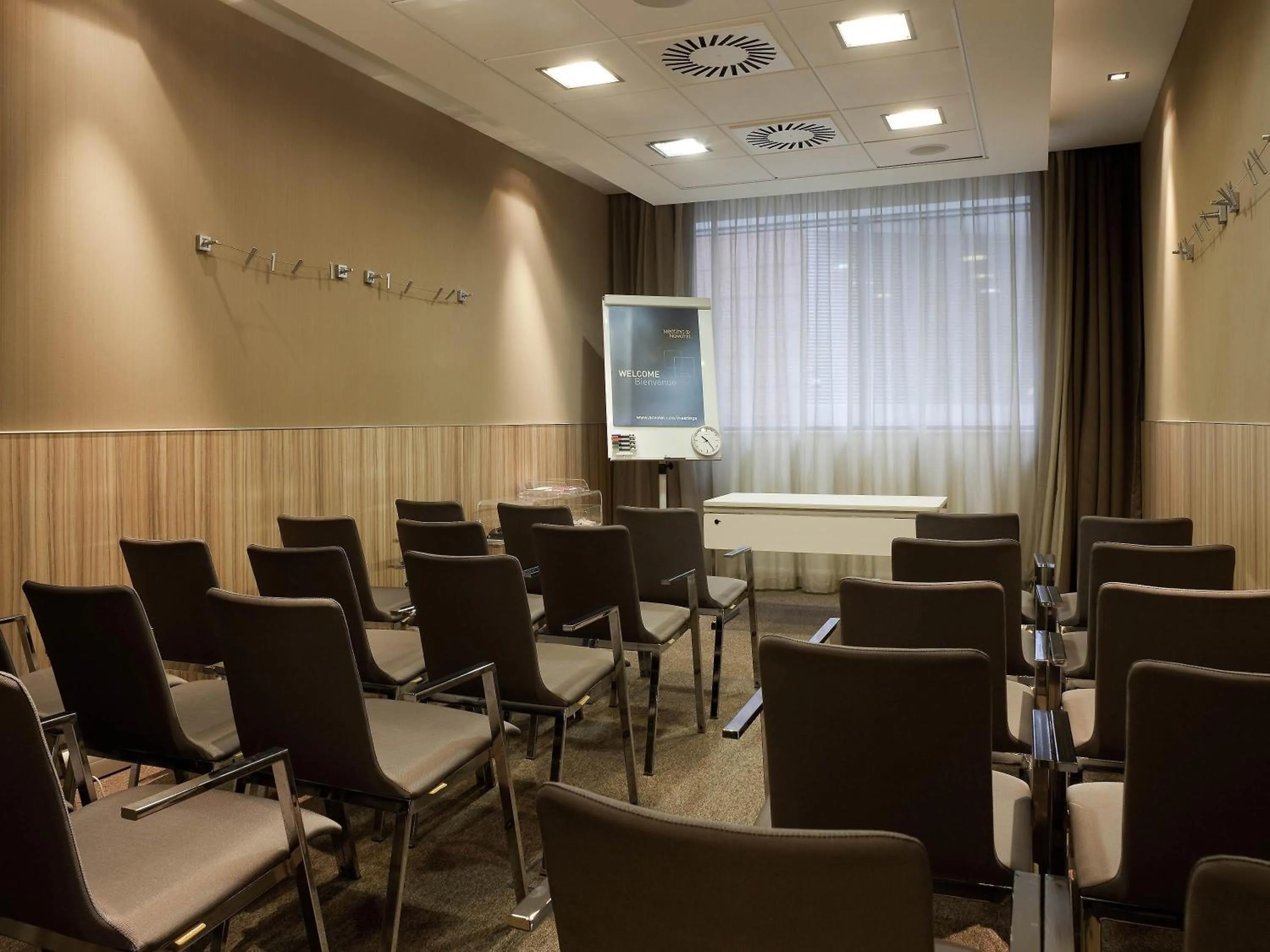 Meeting/conference room in Novotel Liverpool Centre