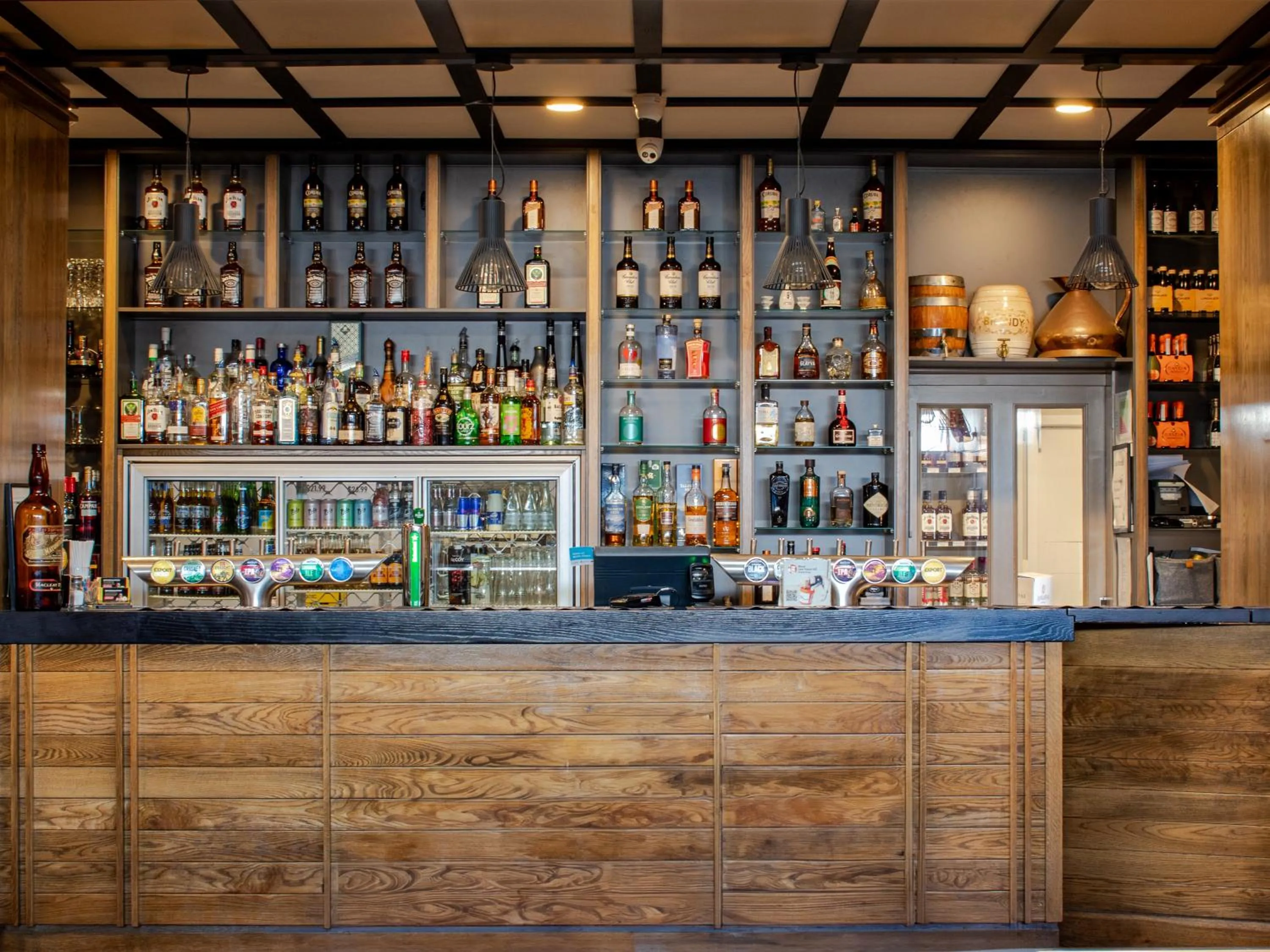 Restaurant/places to eat in Paroa Hotel