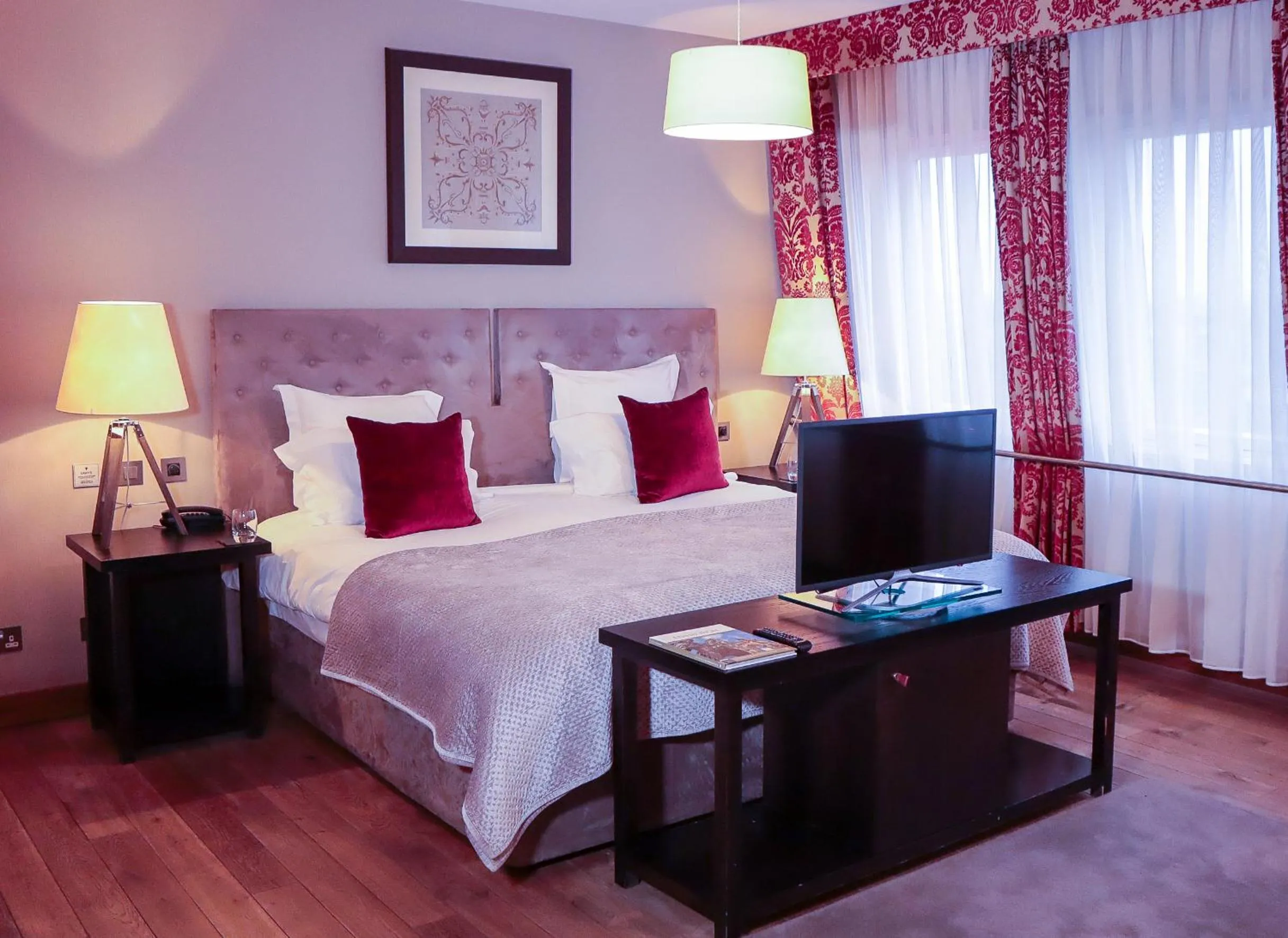 Bedroom, Bed in Tigerlily