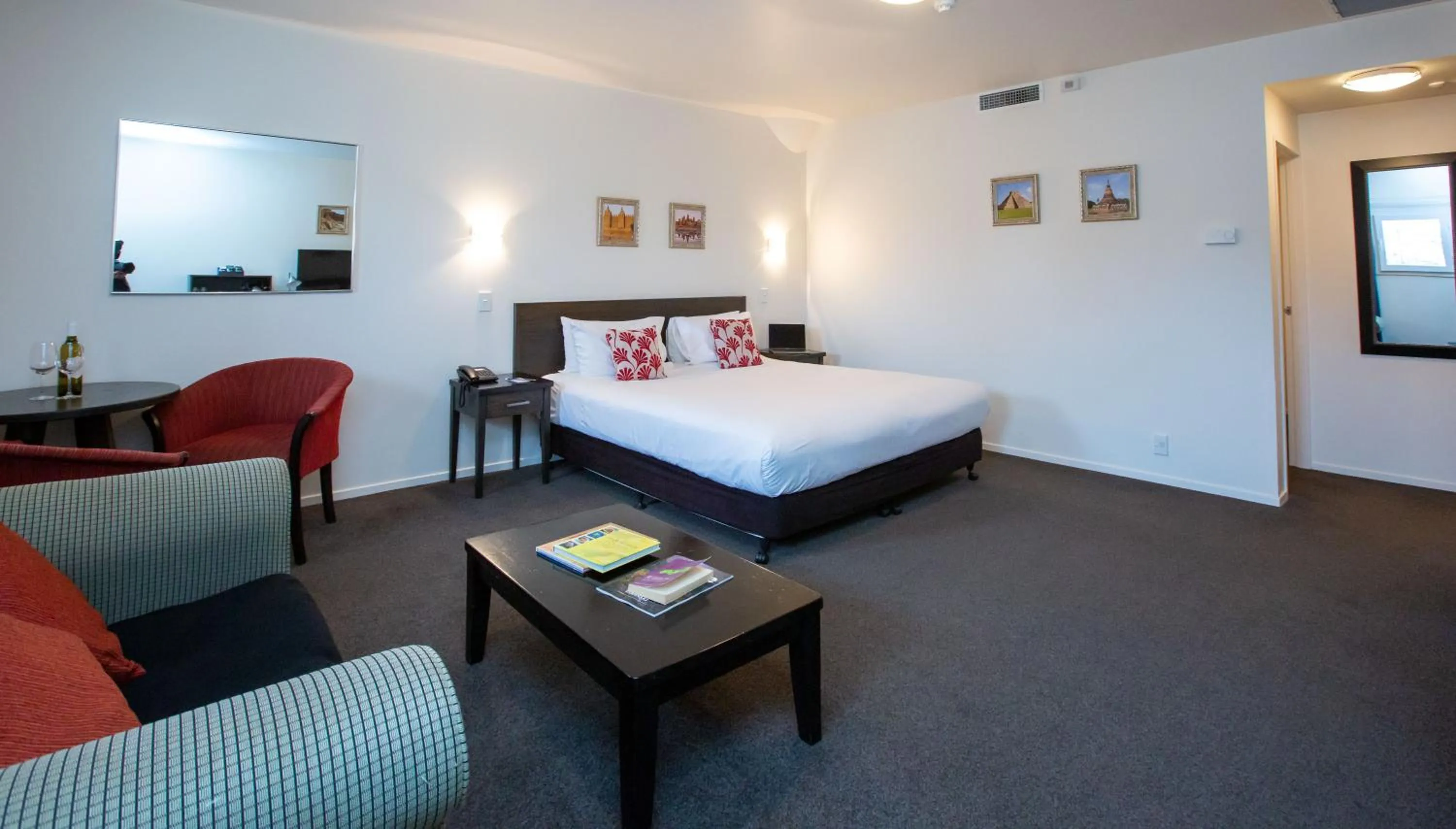 Bed in Distinction New Plymouth Hotel