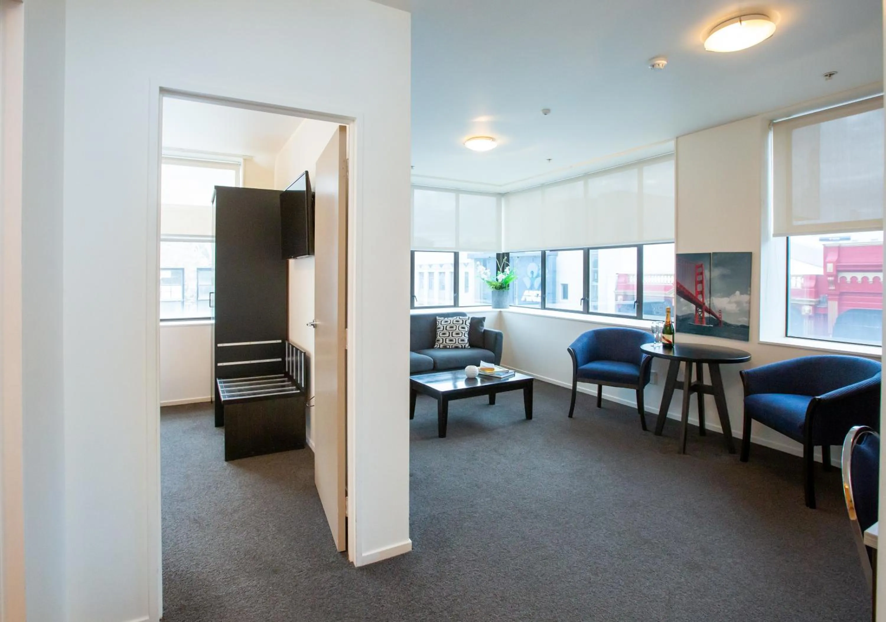 Photo of the whole room, Bed in Distinction New Plymouth Hotel