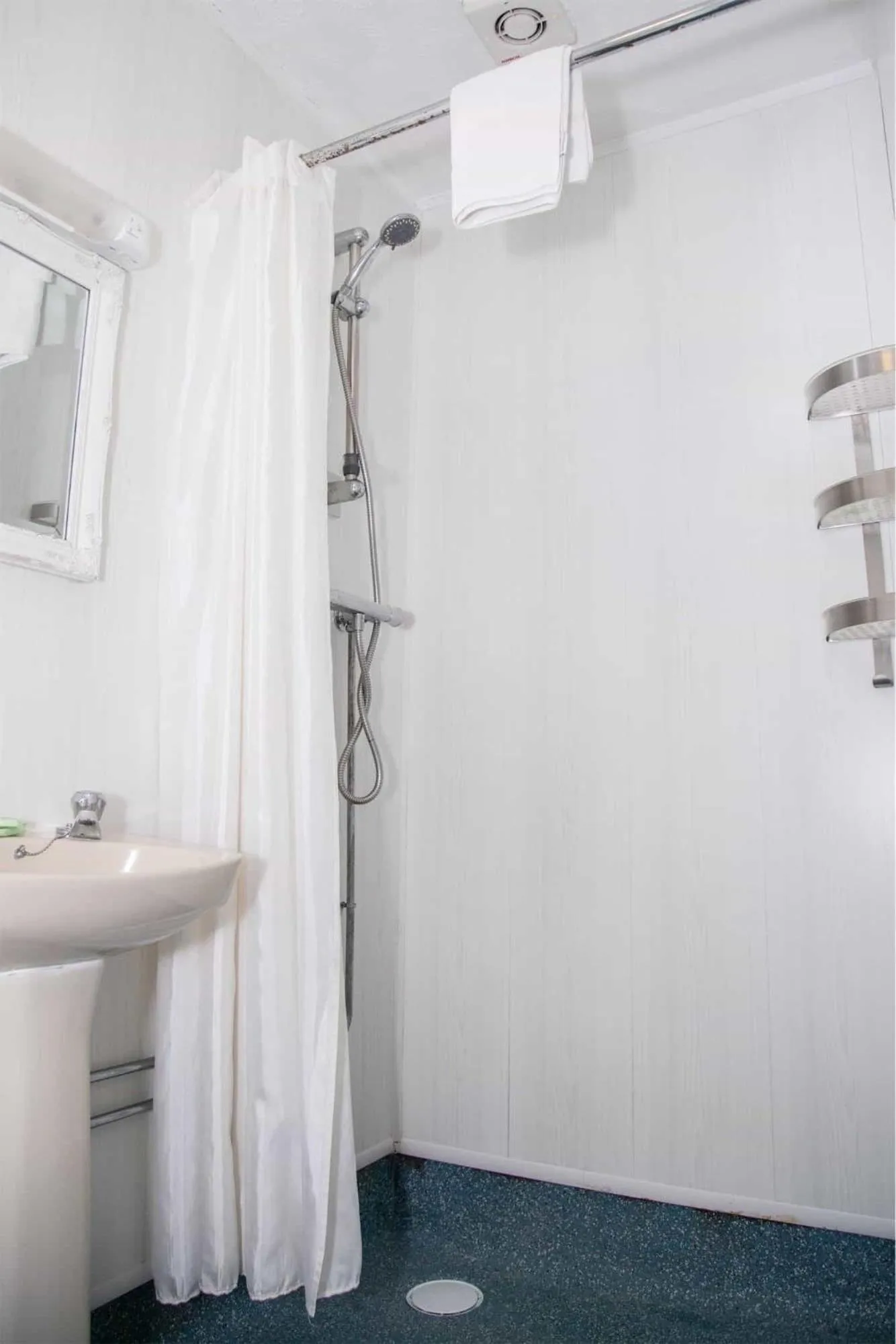 Bathroom in The Beechfield Hotel