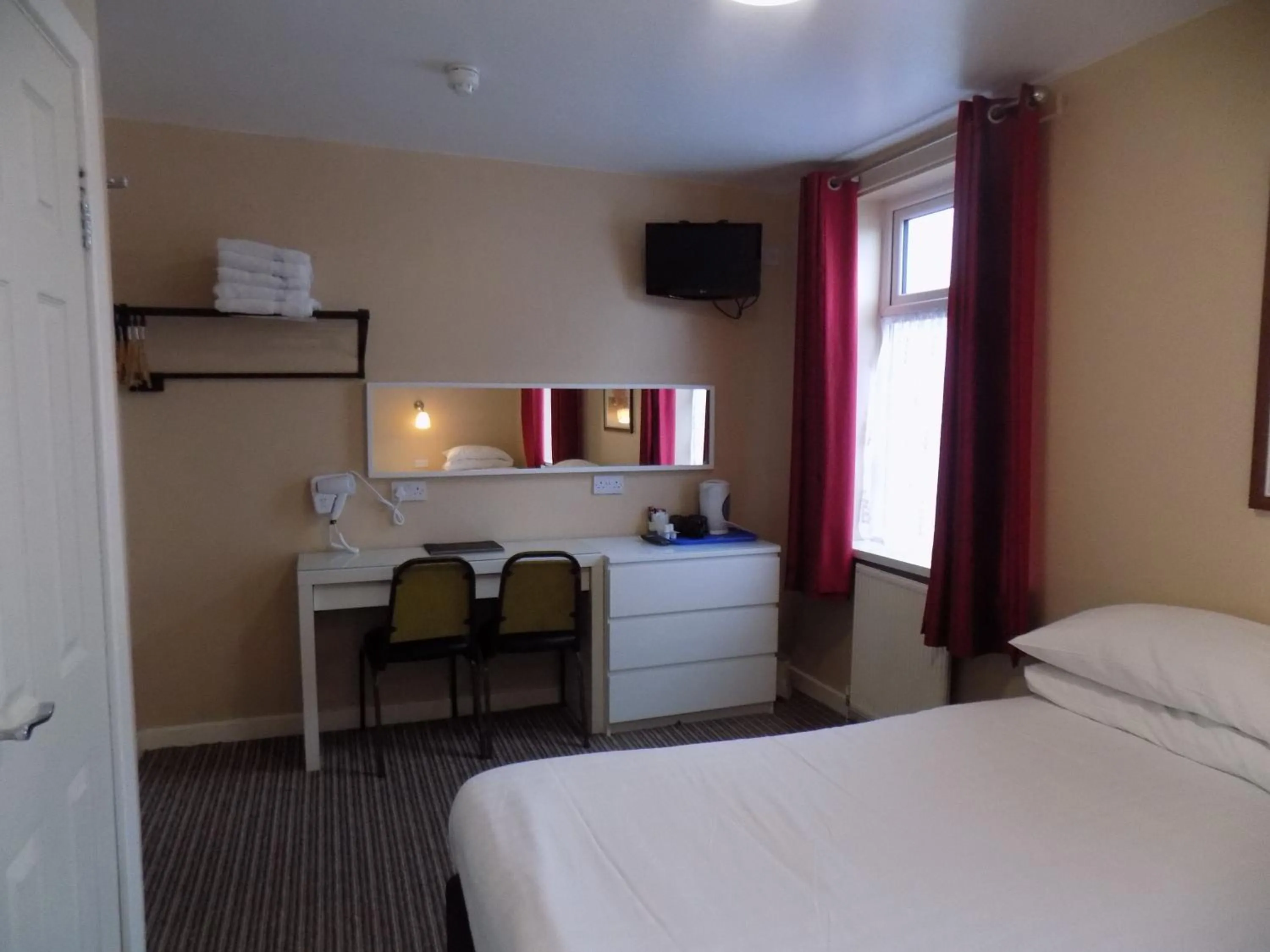 Bedroom, Bed in The Beechfield Hotel