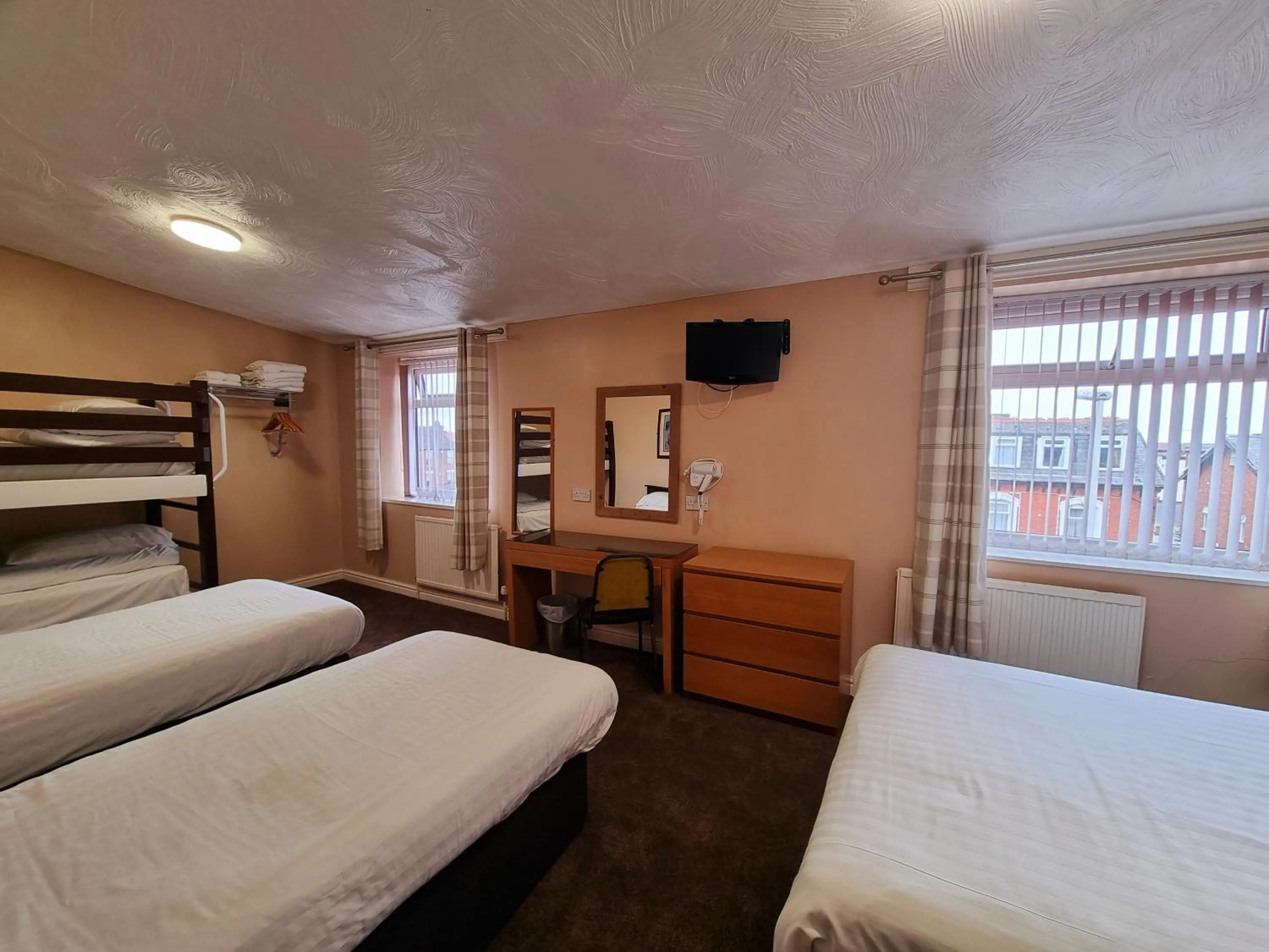 Photo of the whole room, Bed in The Beechfield Hotel