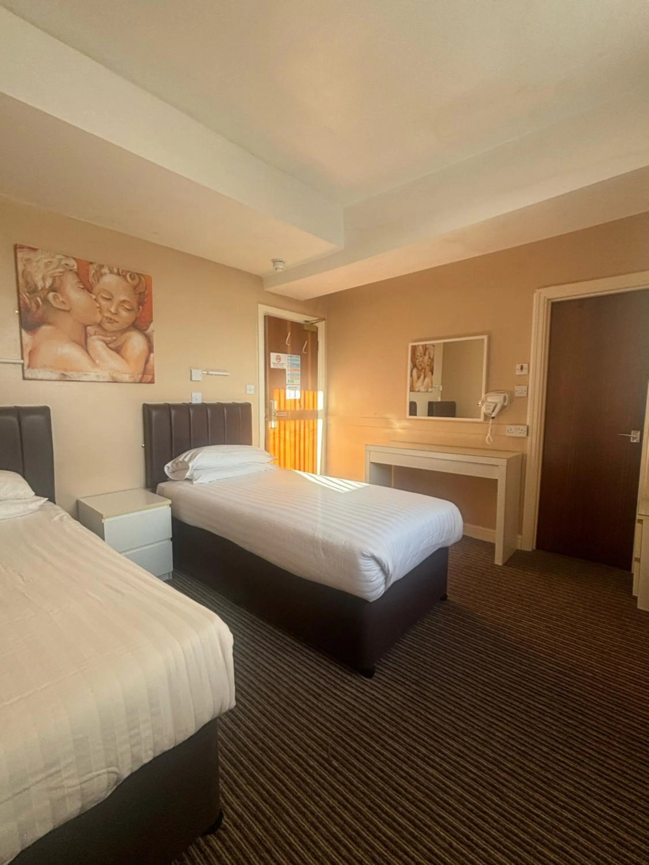 Photo of the whole room, Bed in The Beechfield Hotel