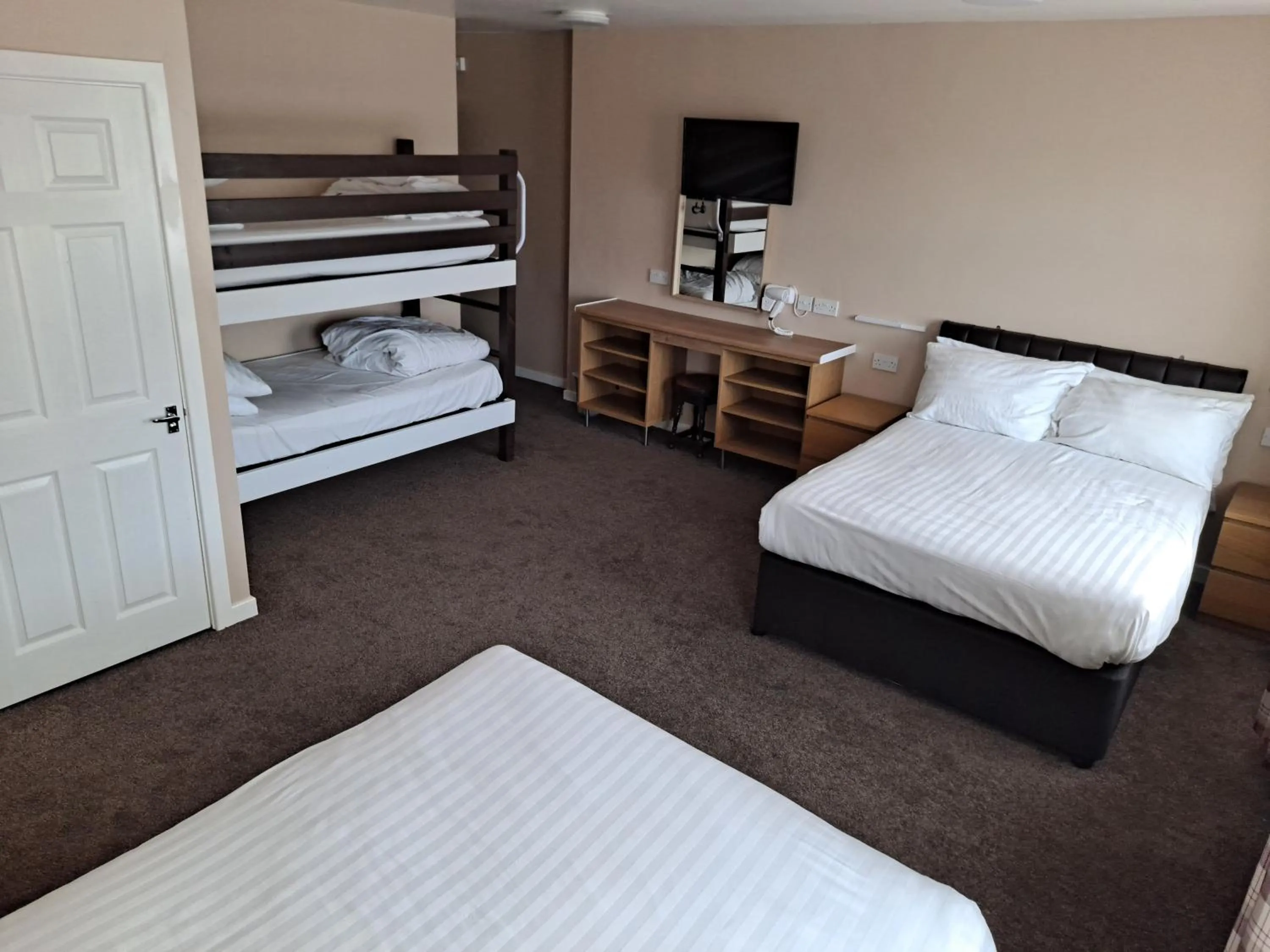 Photo of the whole room, Bed in The Beechfield Hotel