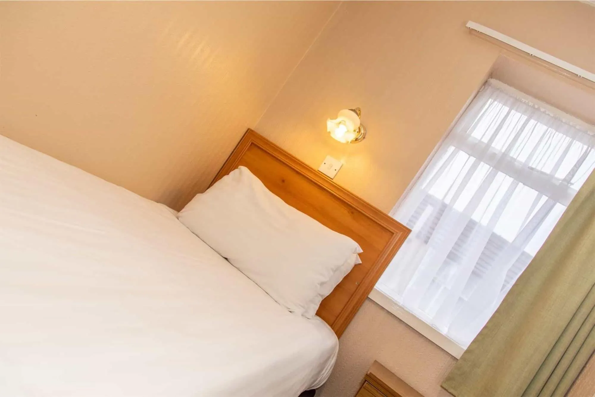 Bedroom, Bed in The Beechfield Hotel