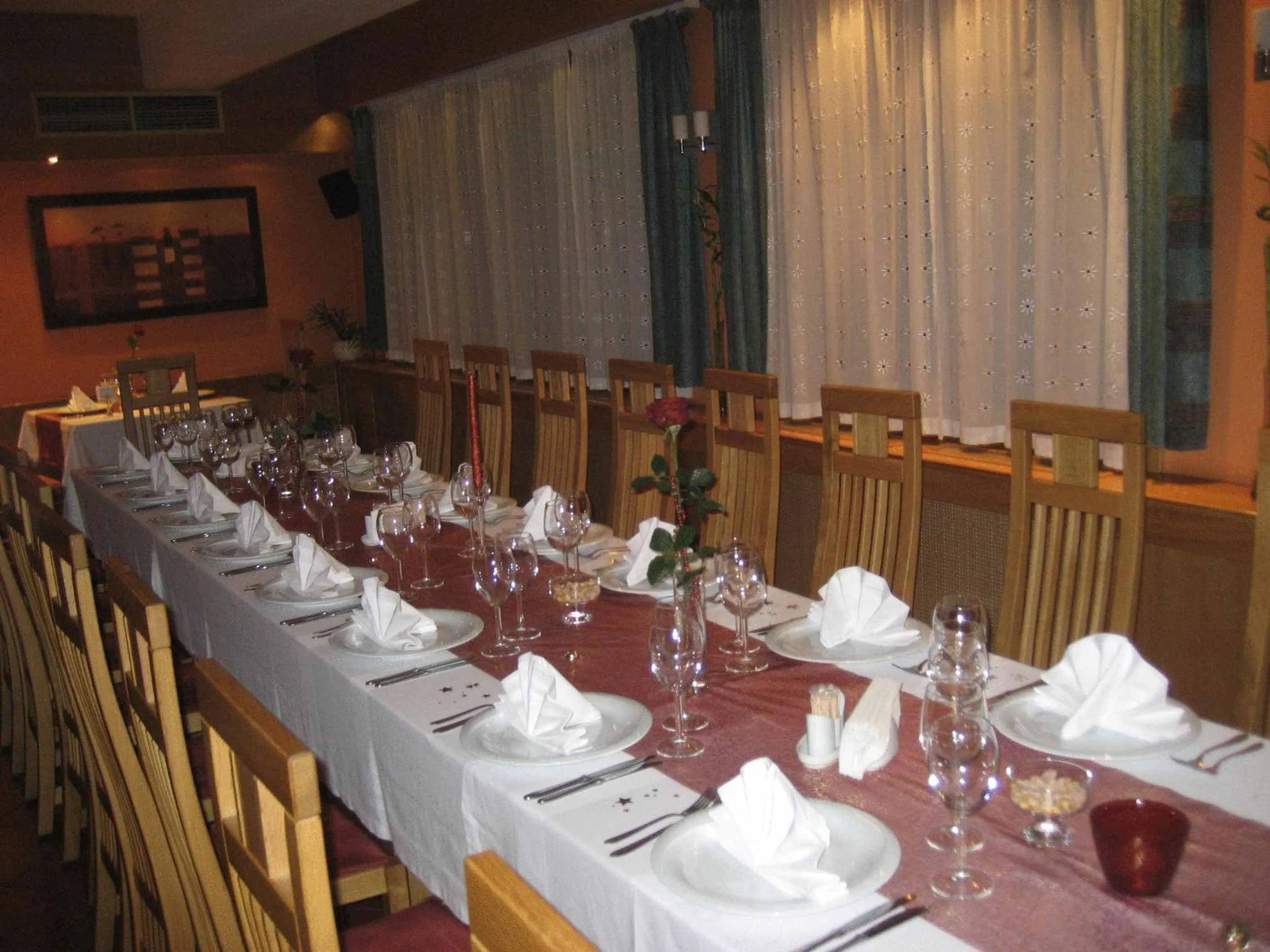 Restaurant/places to eat in Hotel - Restaurant Gonduzo