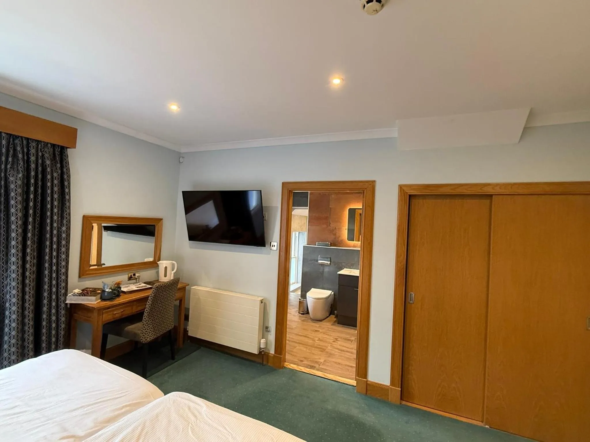 Bed in The Ship Inn - Winner Best Hotel Experience 2024 Visit Scotland