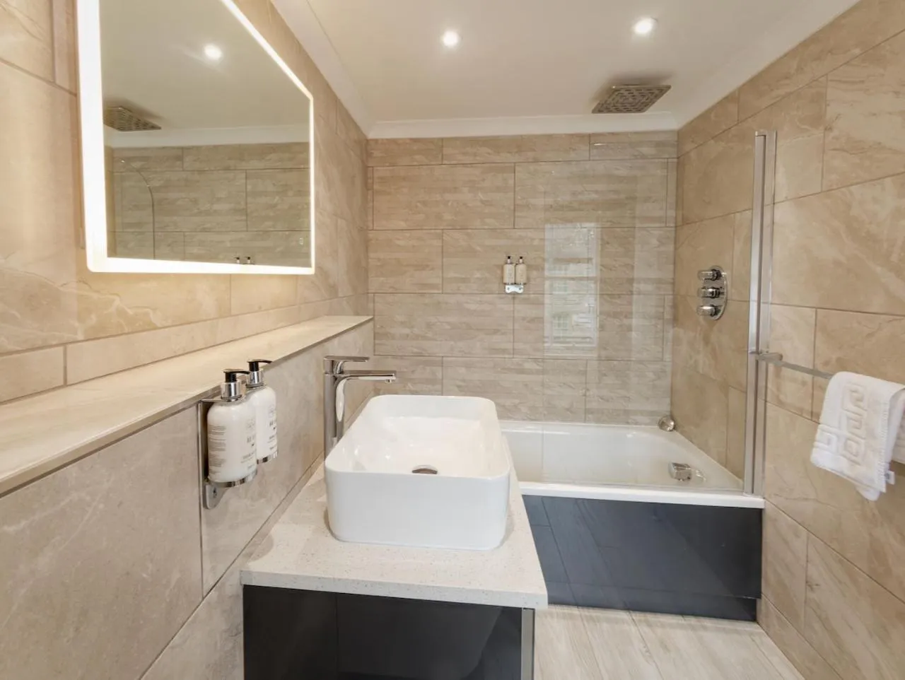 Bathroom in The Ship Inn - Winner Best Hotel Experience 2024 Visit Scotland