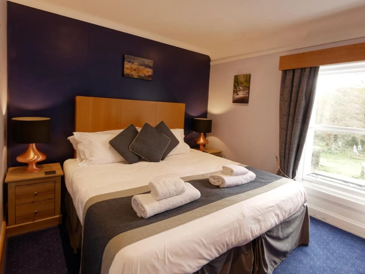 Double Room with Garden View - single occupancy in The Ship Inn - Winner Best Hotel Experience 2024 Visit Scotland