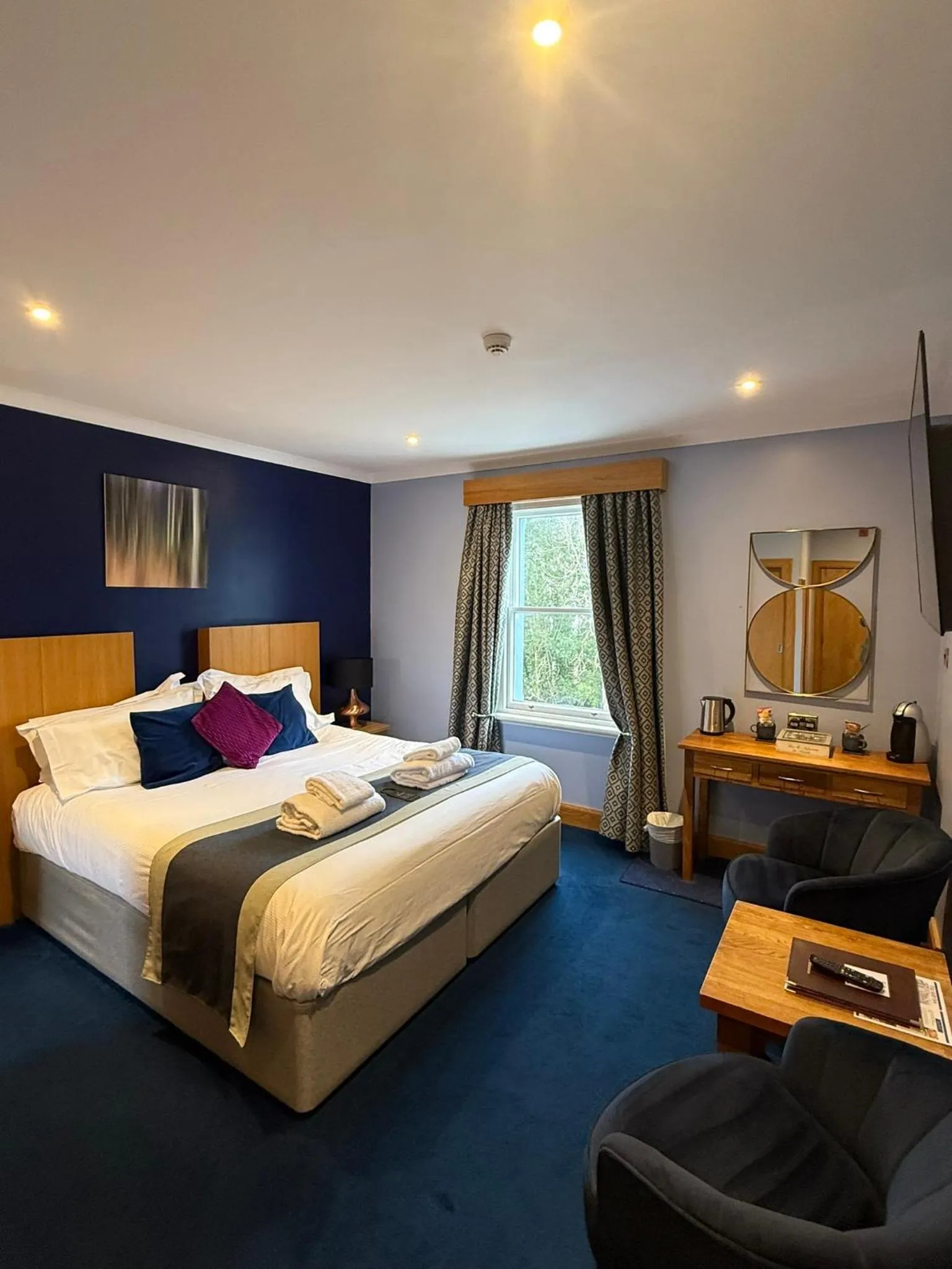 Bed in The Ship Inn - Winner Best Hotel Experience 2024 Visit Scotland