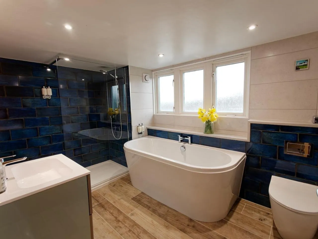Bath in The Ship Inn - Winner Best Hotel Experience 2024 Visit Scotland