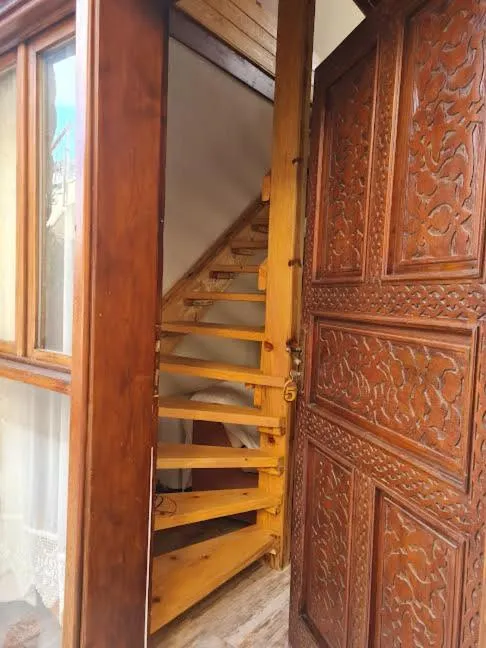 Taş Avlu Butik Otel