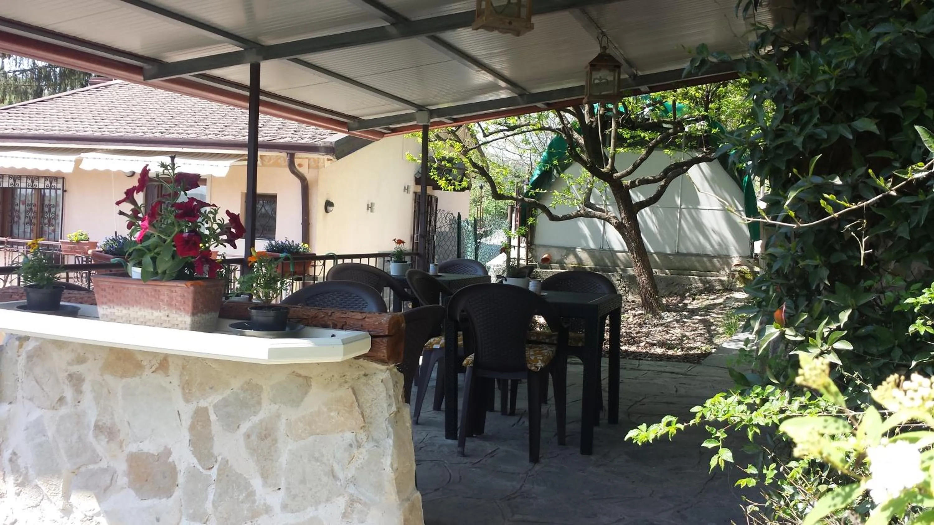 Garden view in La Gemma B&B