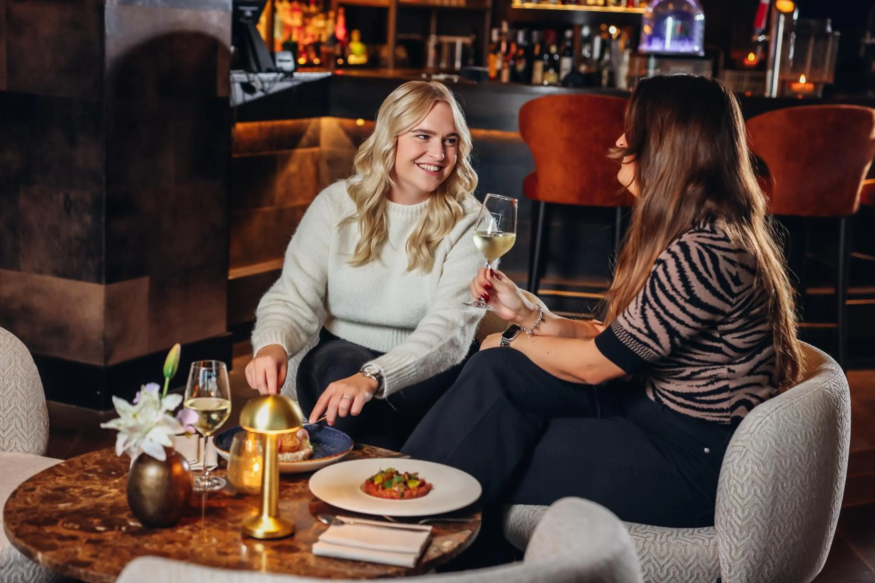 Lounge or bar in Van der Valk Hotel Oostzaan - Amsterdam