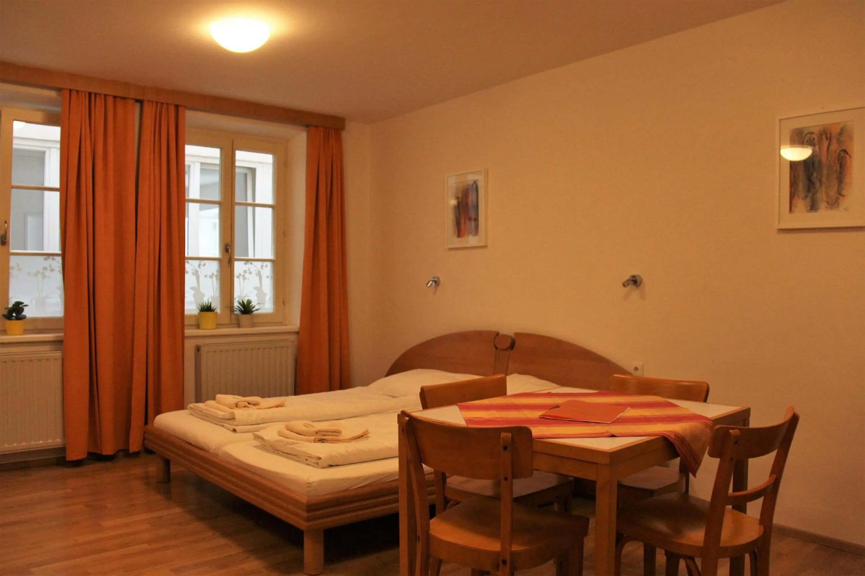 Day, Bed in Institut St.Sebastian