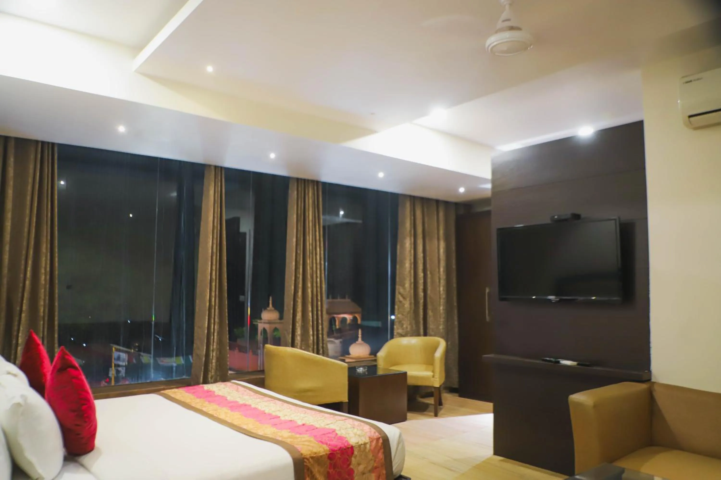 Bed in Hotel Central Palace