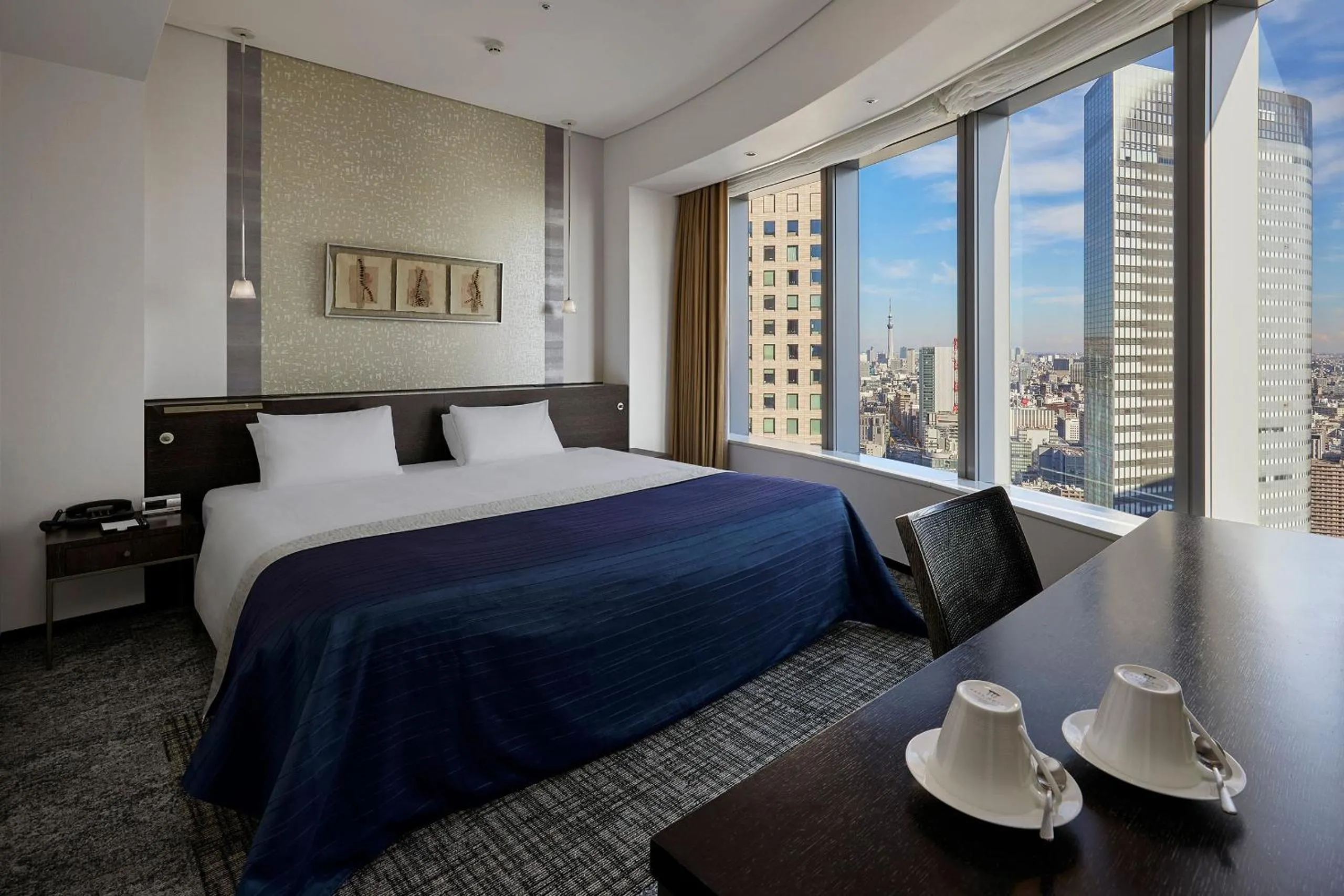 Photo of the whole room, Bed in Park Hotel Tokyo