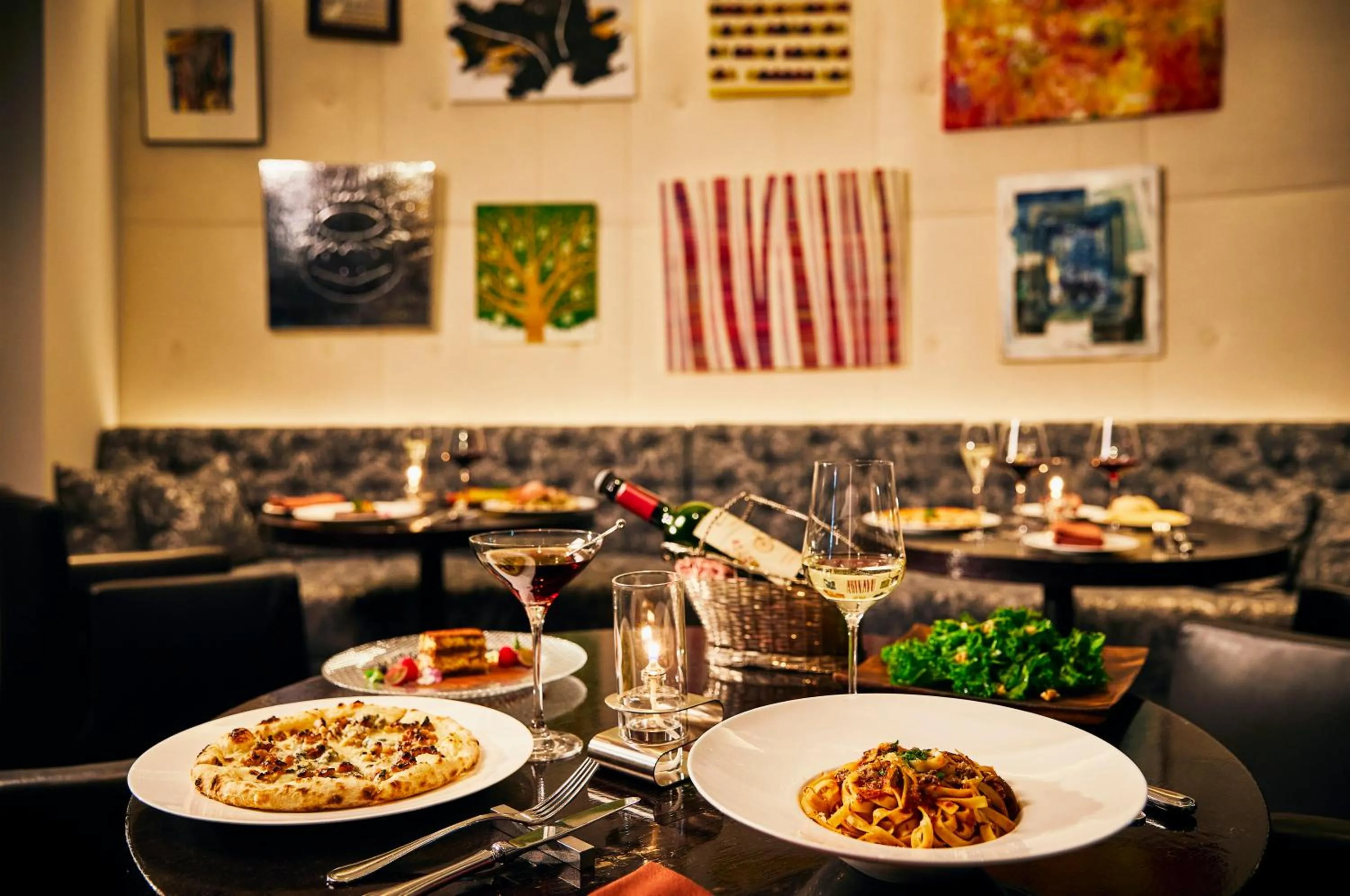 Restaurant/places to eat in Park Hotel Tokyo