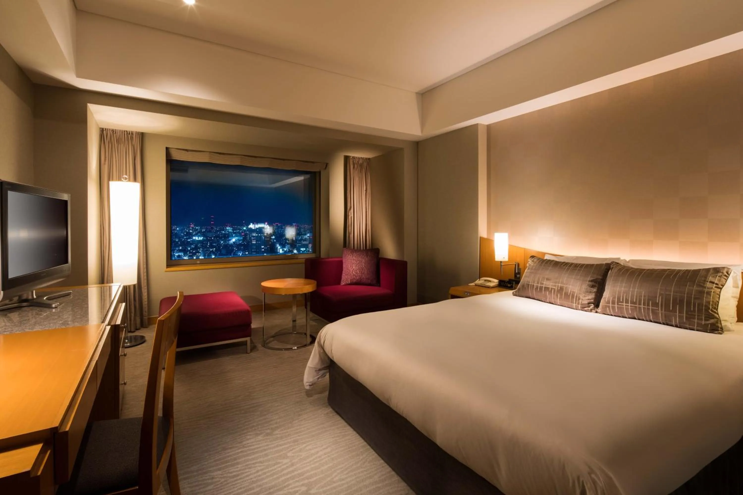 Photo of the whole room, Bed in Cerulean Tower Tokyu Hotel, A Pan Pacific Partner Hotel