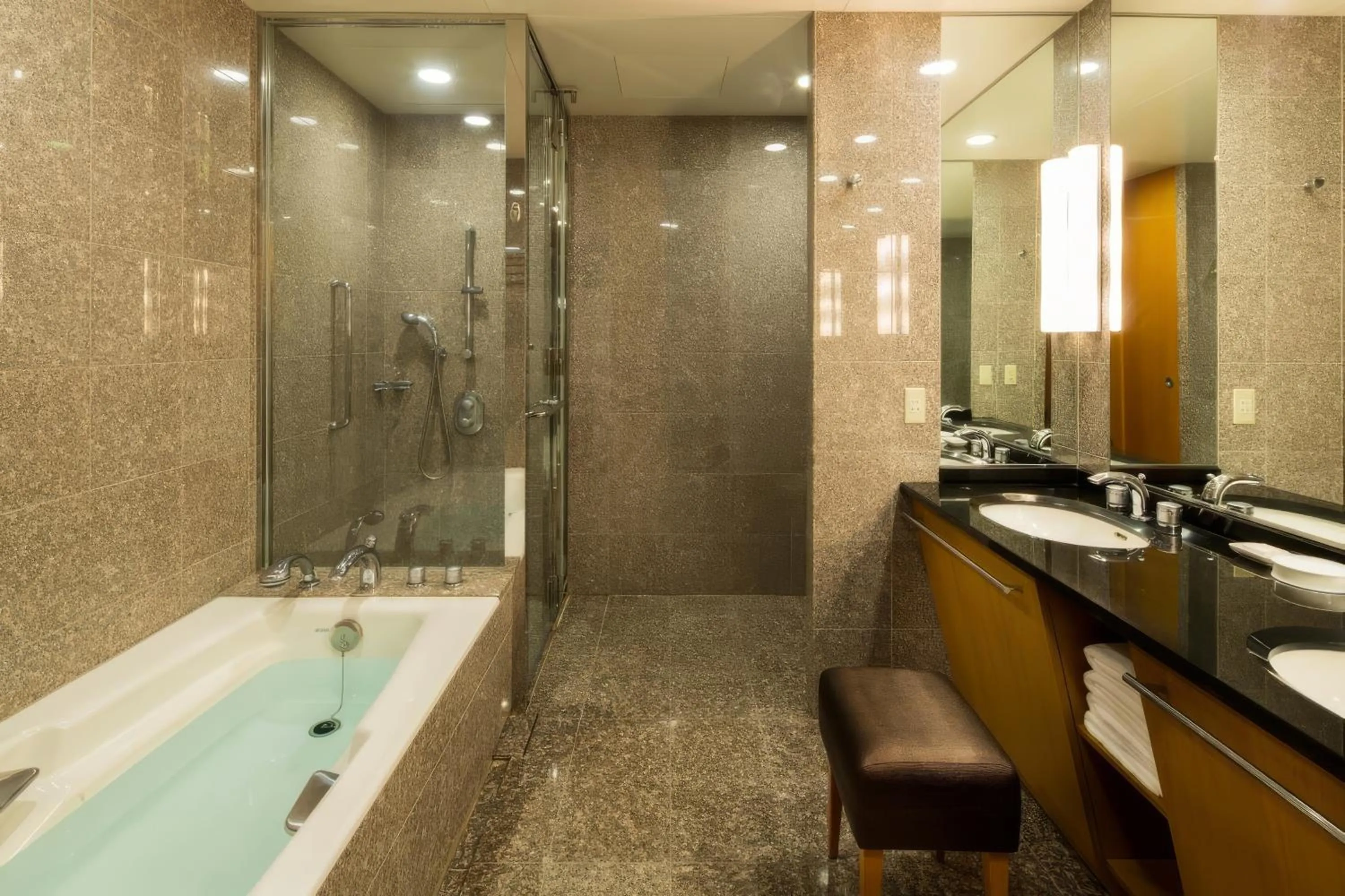 Bathroom in Cerulean Tower Tokyu Hotel, A Pan Pacific Partner Hotel