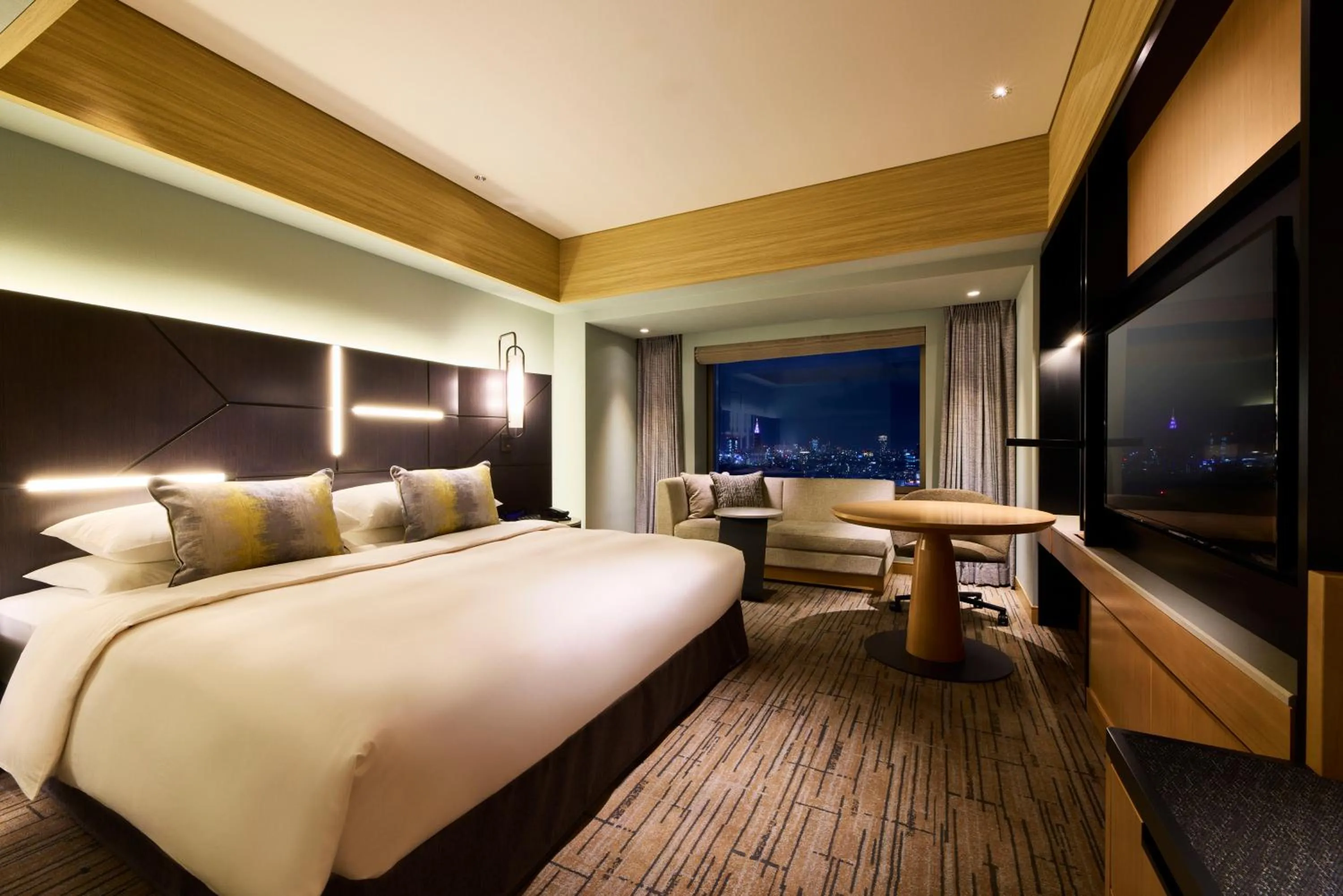 Photo of the whole room, Bed in Cerulean Tower Tokyu Hotel, A Pan Pacific Partner Hotel