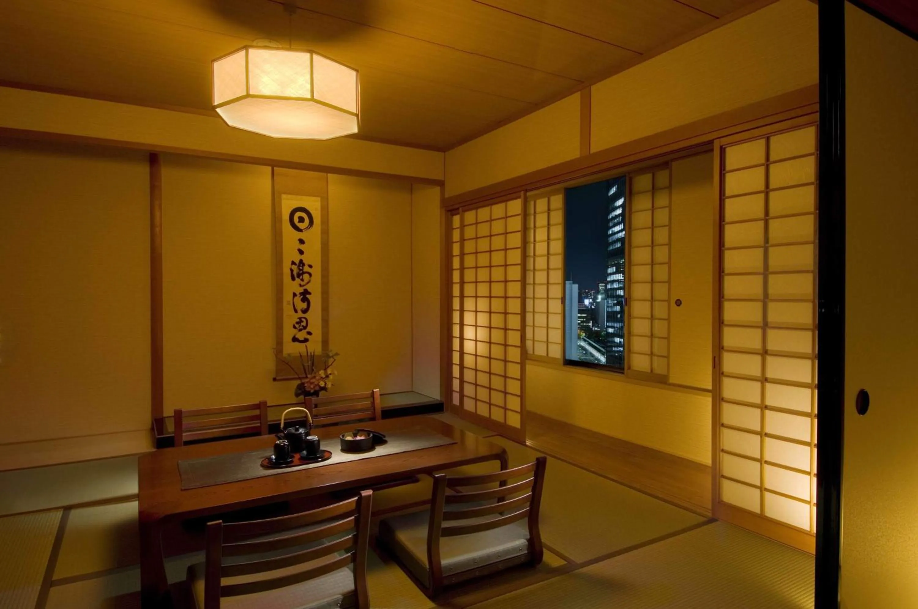 Living room in Hilton Osaka Hotel