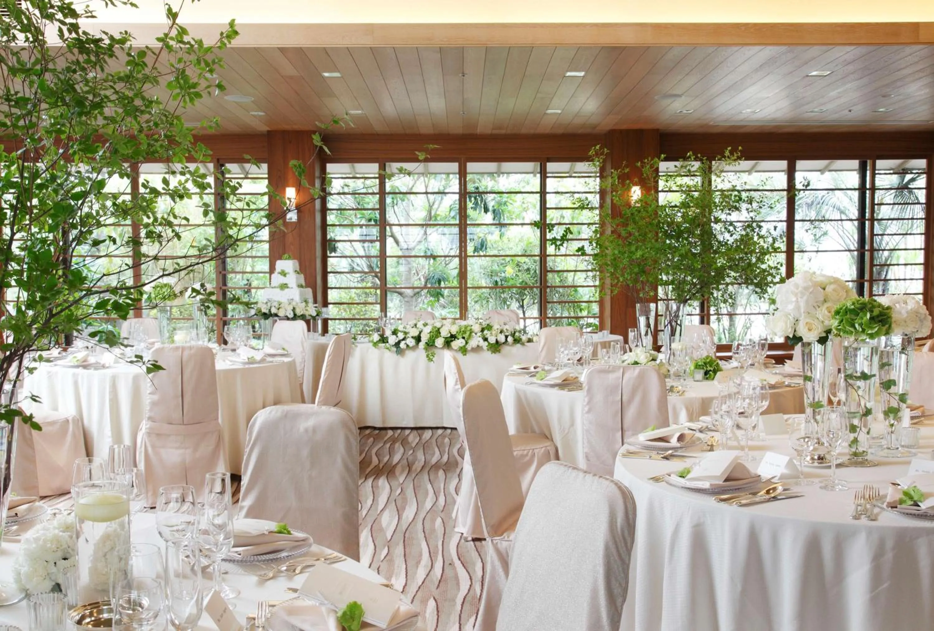 Restaurant/places to eat in Hilton Tokyo Bay