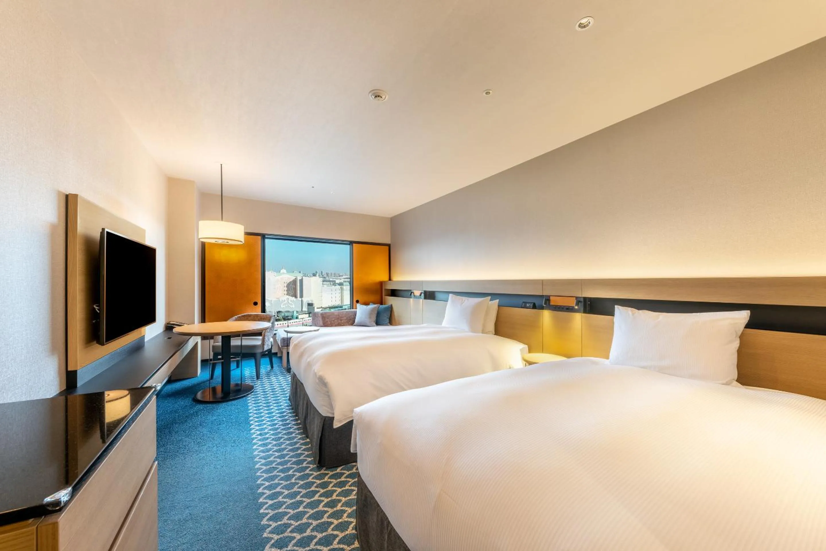 Photo of the whole room, Bed in Hilton Tokyo Bay