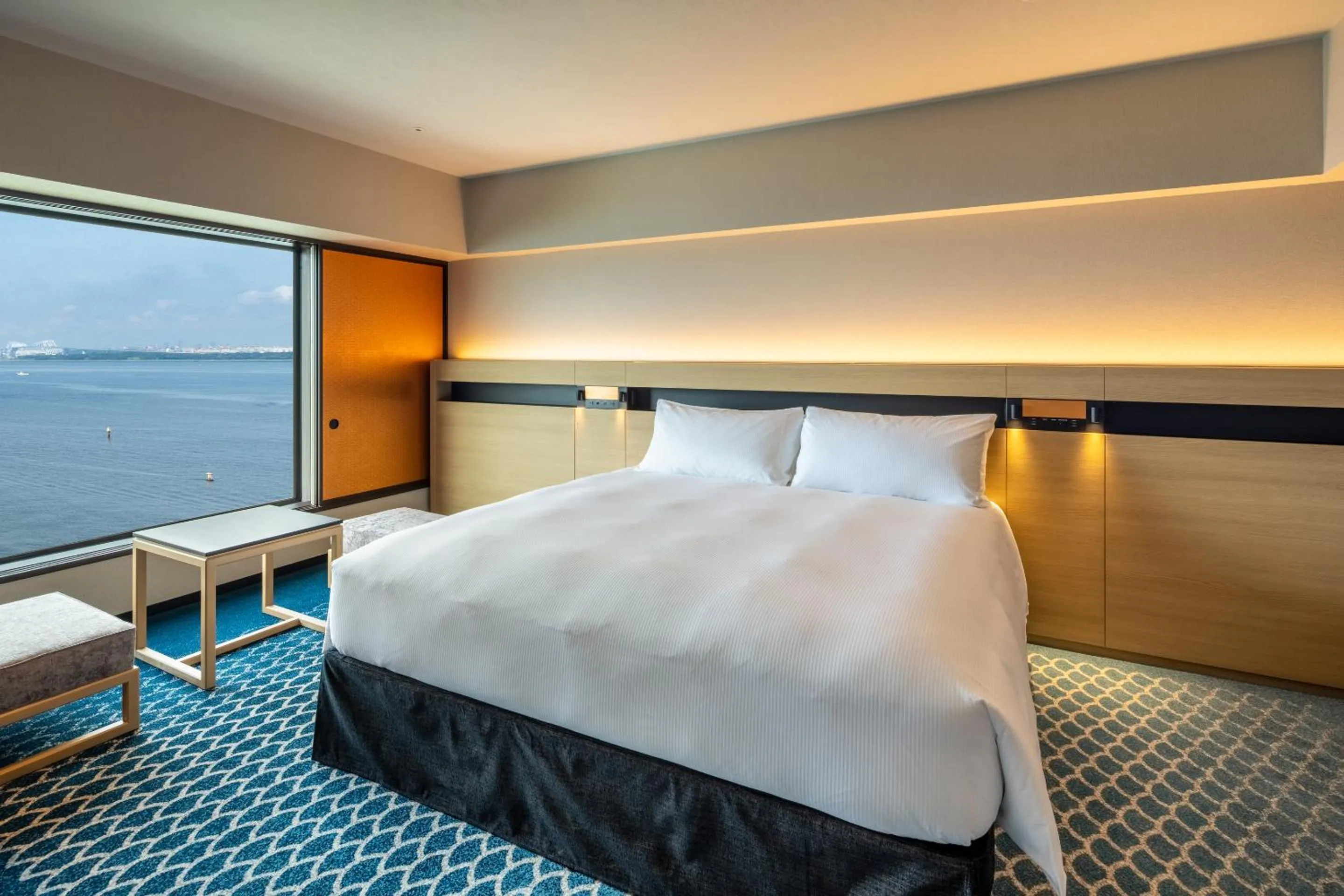 Bed in Hilton Tokyo Bay