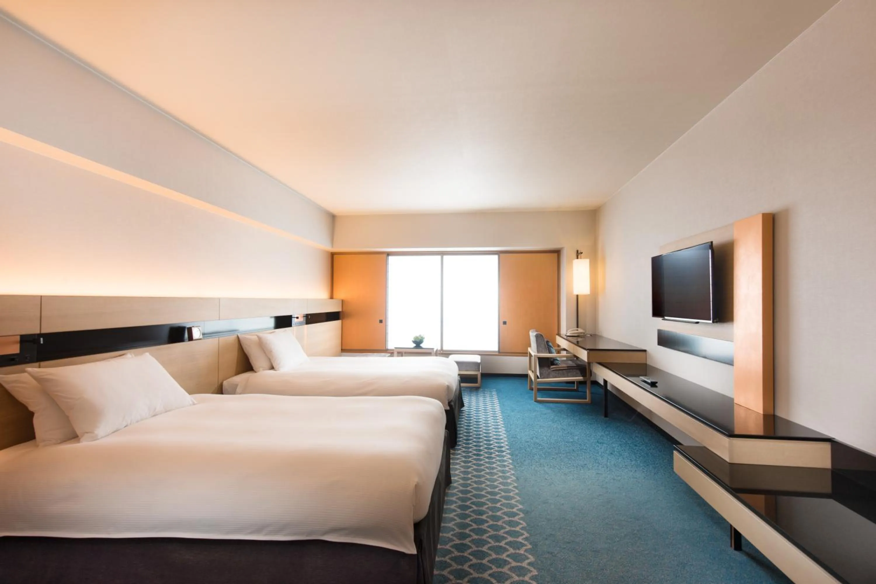 Photo of the whole room, Bed in Hilton Tokyo Bay