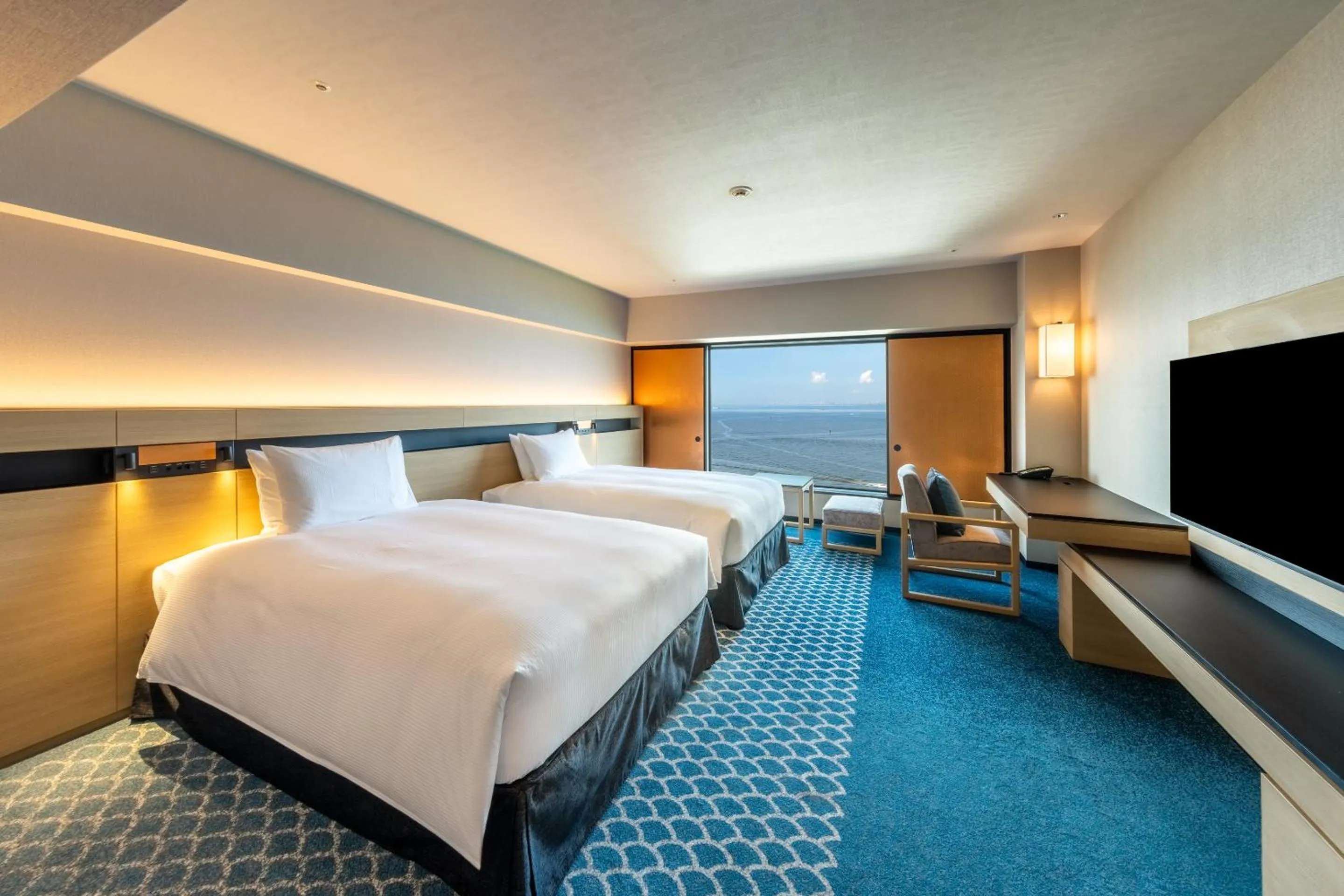 Bed in Hilton Tokyo Bay