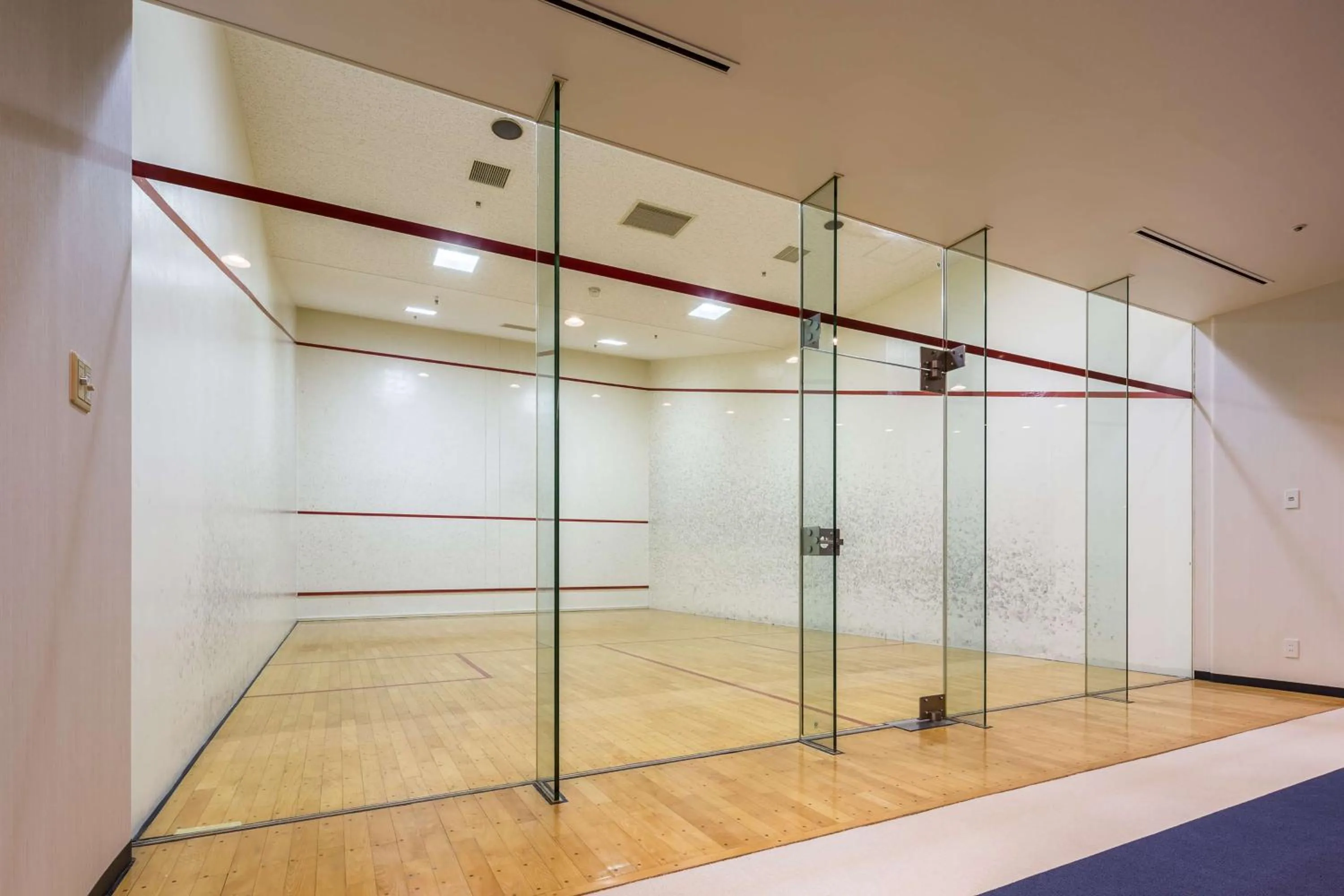 Fitness centre/facilities in Hilton Tokyo Bay