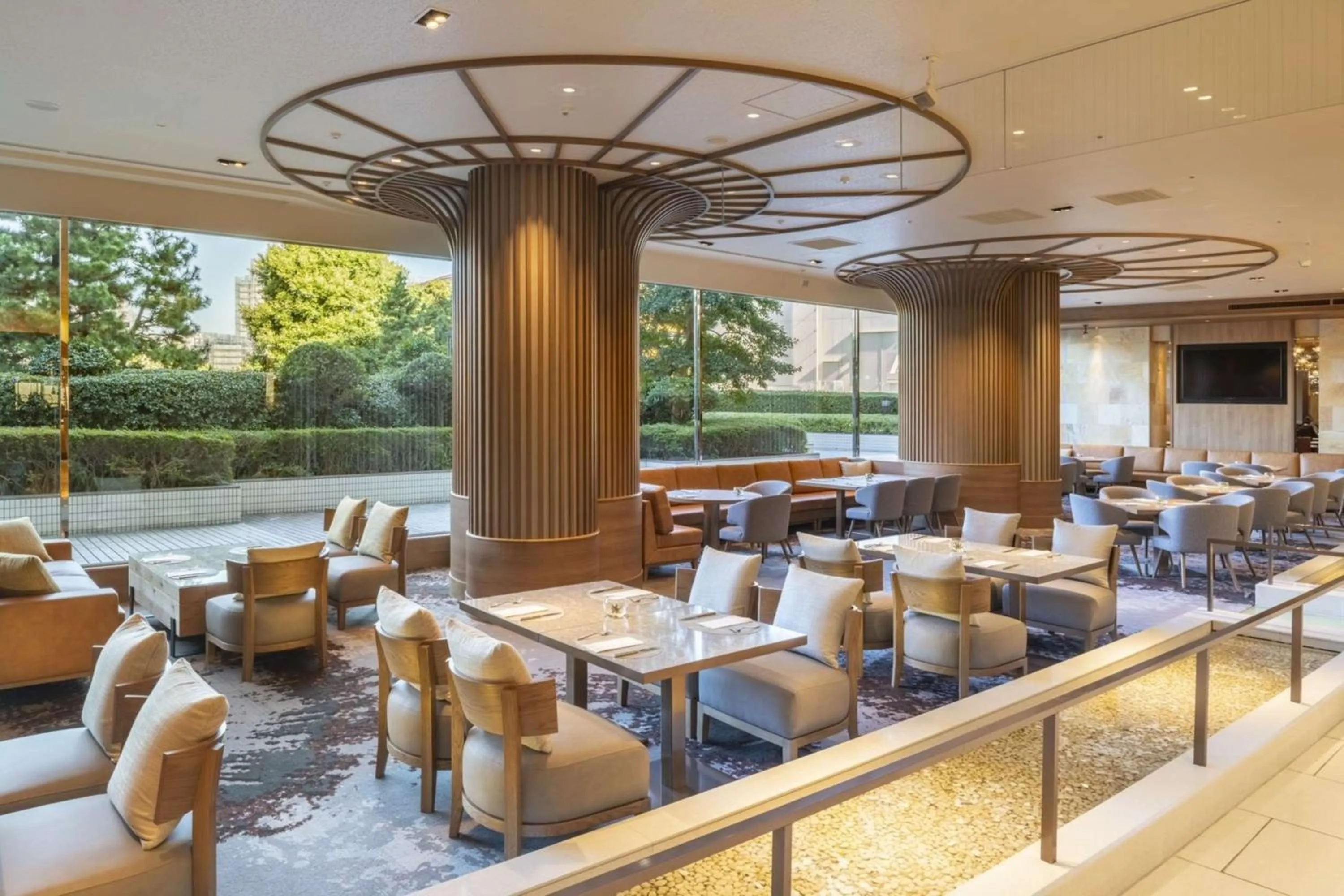 Restaurant/places to eat in Hilton Tokyo Bay