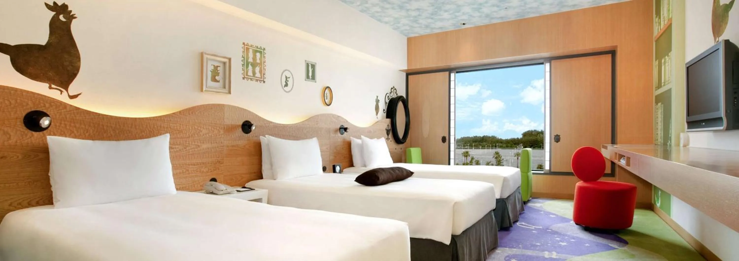 View (from property/room), Bed in Hilton Tokyo Bay