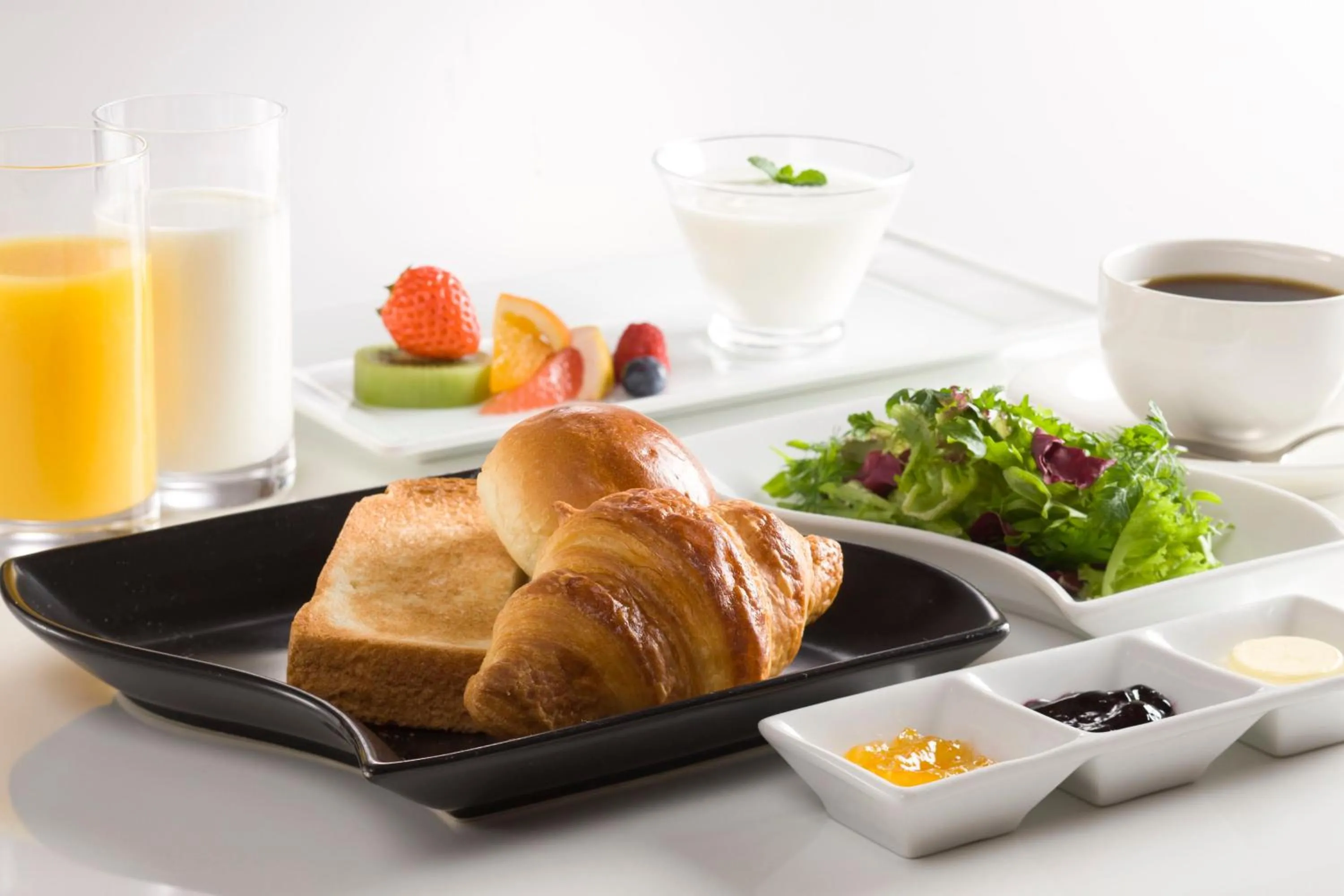 Restaurant/places to eat in Sheraton Miyako Hotel Osaka