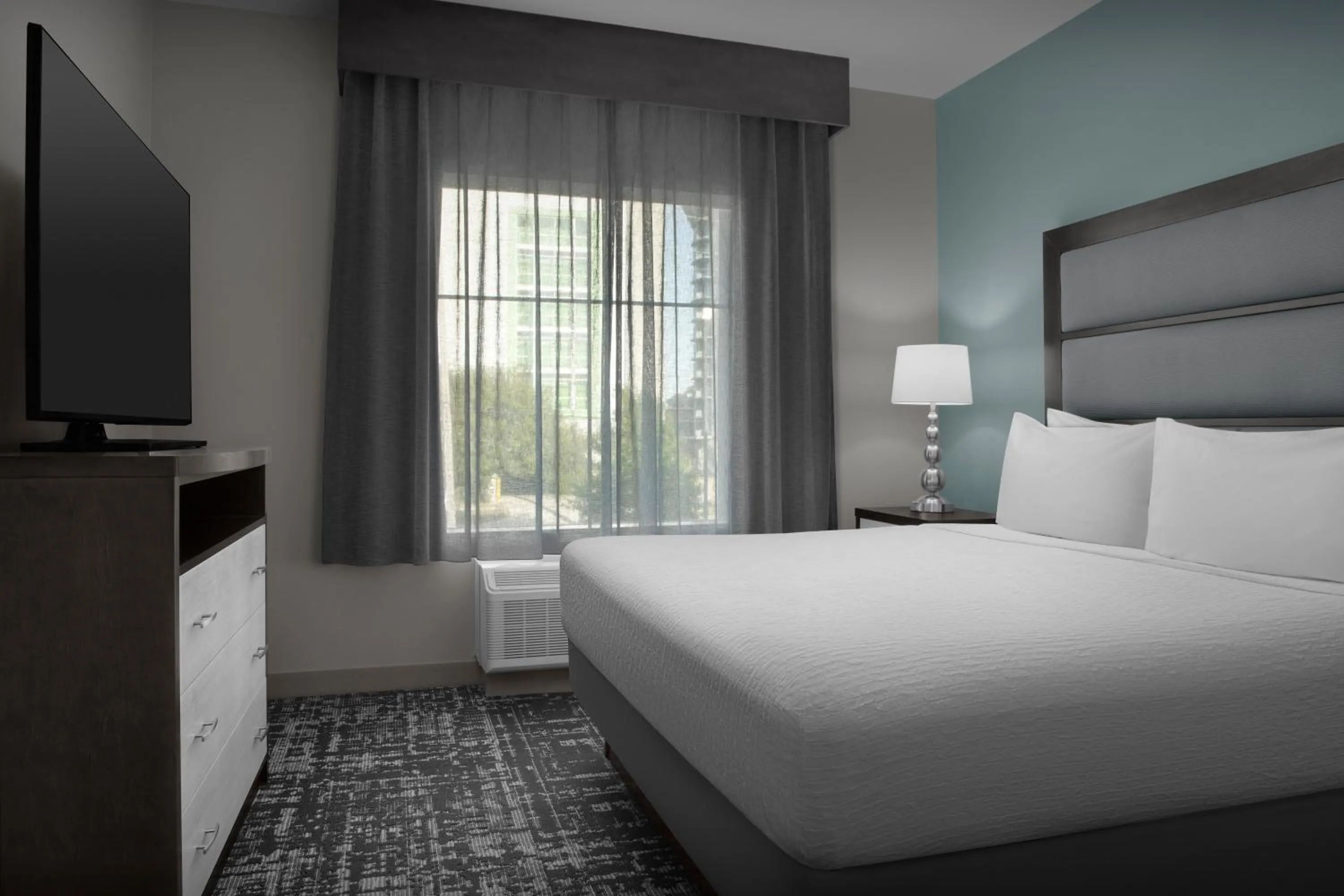 Bed in Homewood Suites by Hilton Metairie New Orleans