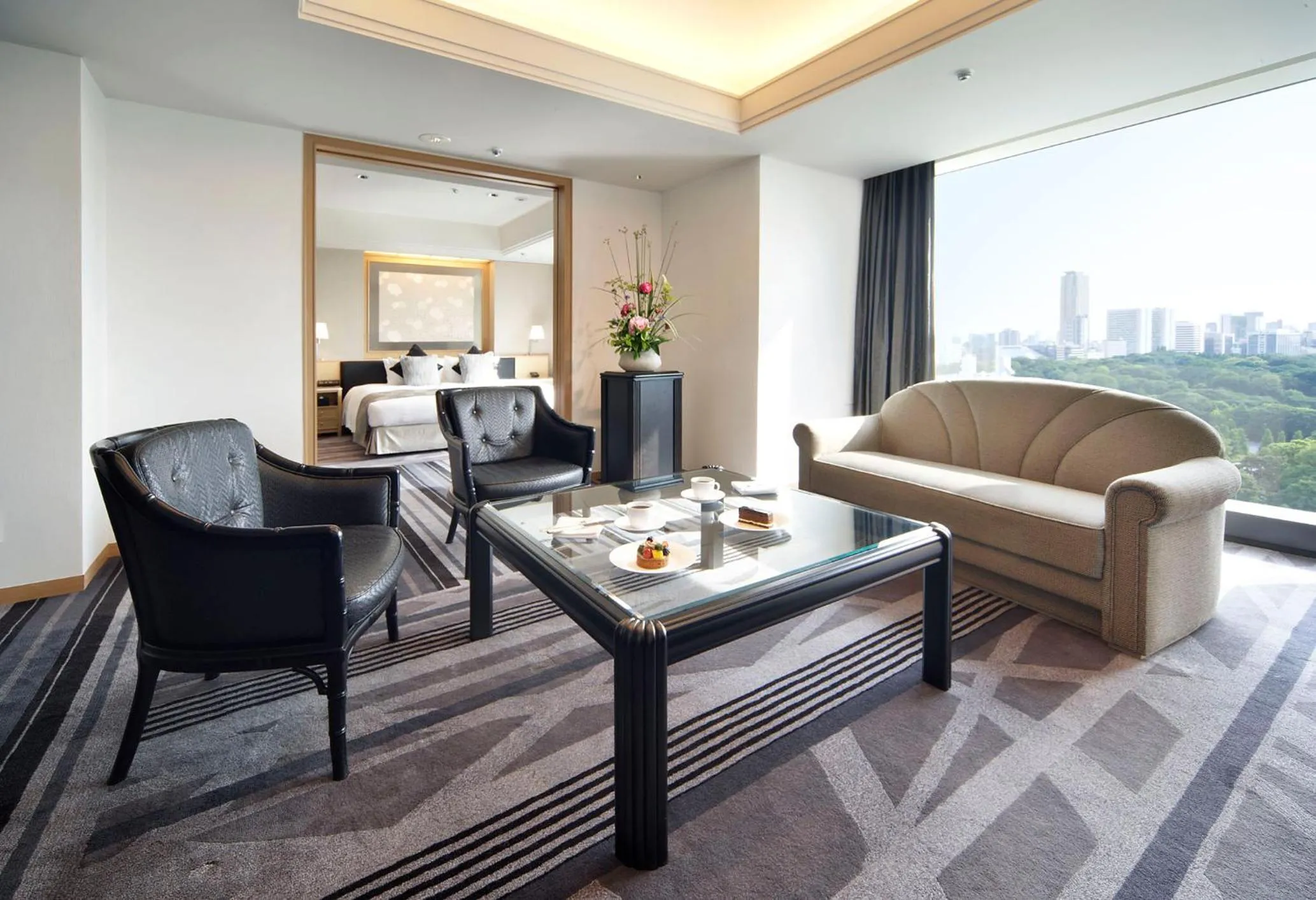 Living room in Hotel New Otani Tokyo The Main