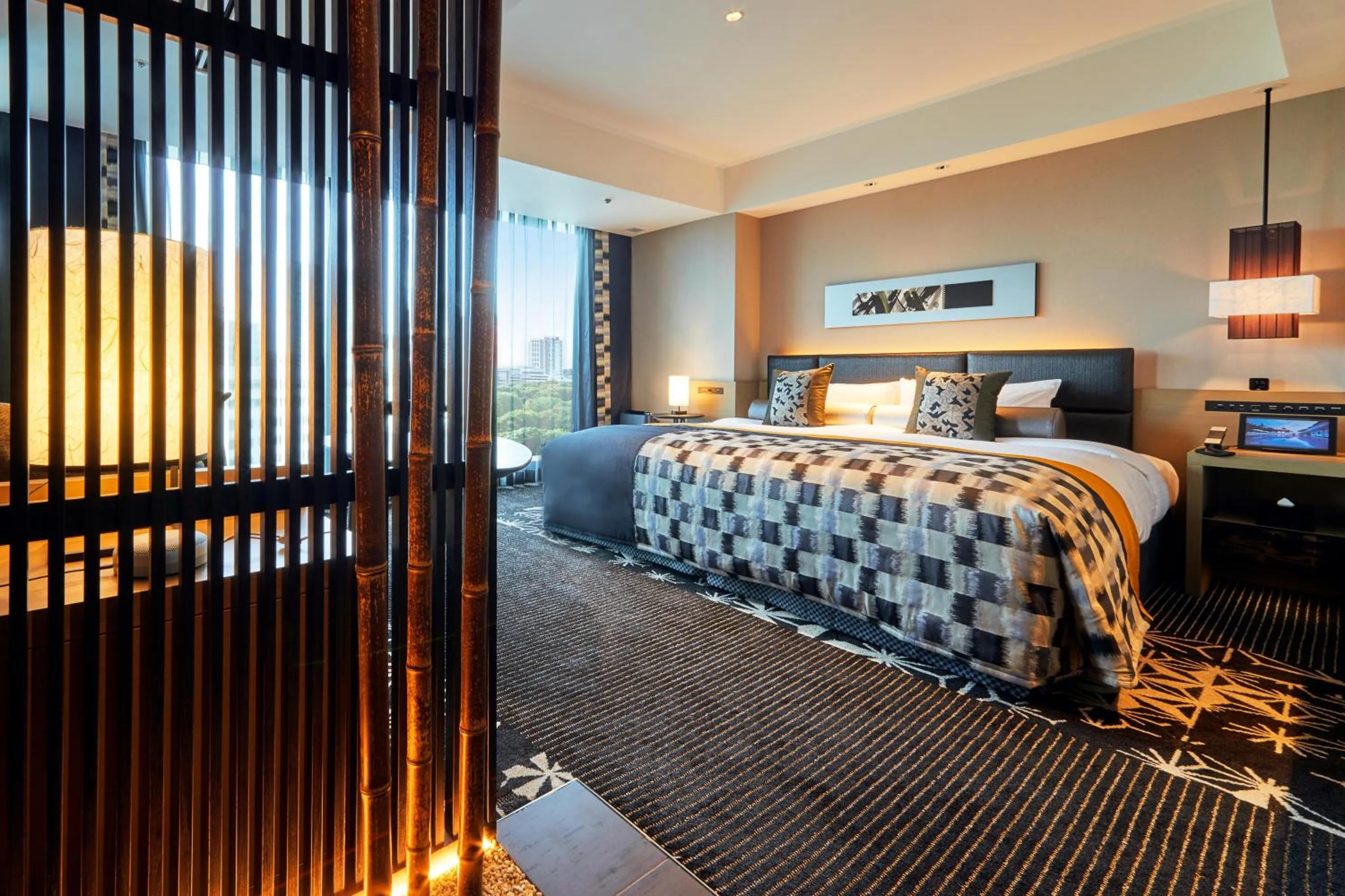 Photo of the whole room, Bed in Hotel New Otani Tokyo The Main