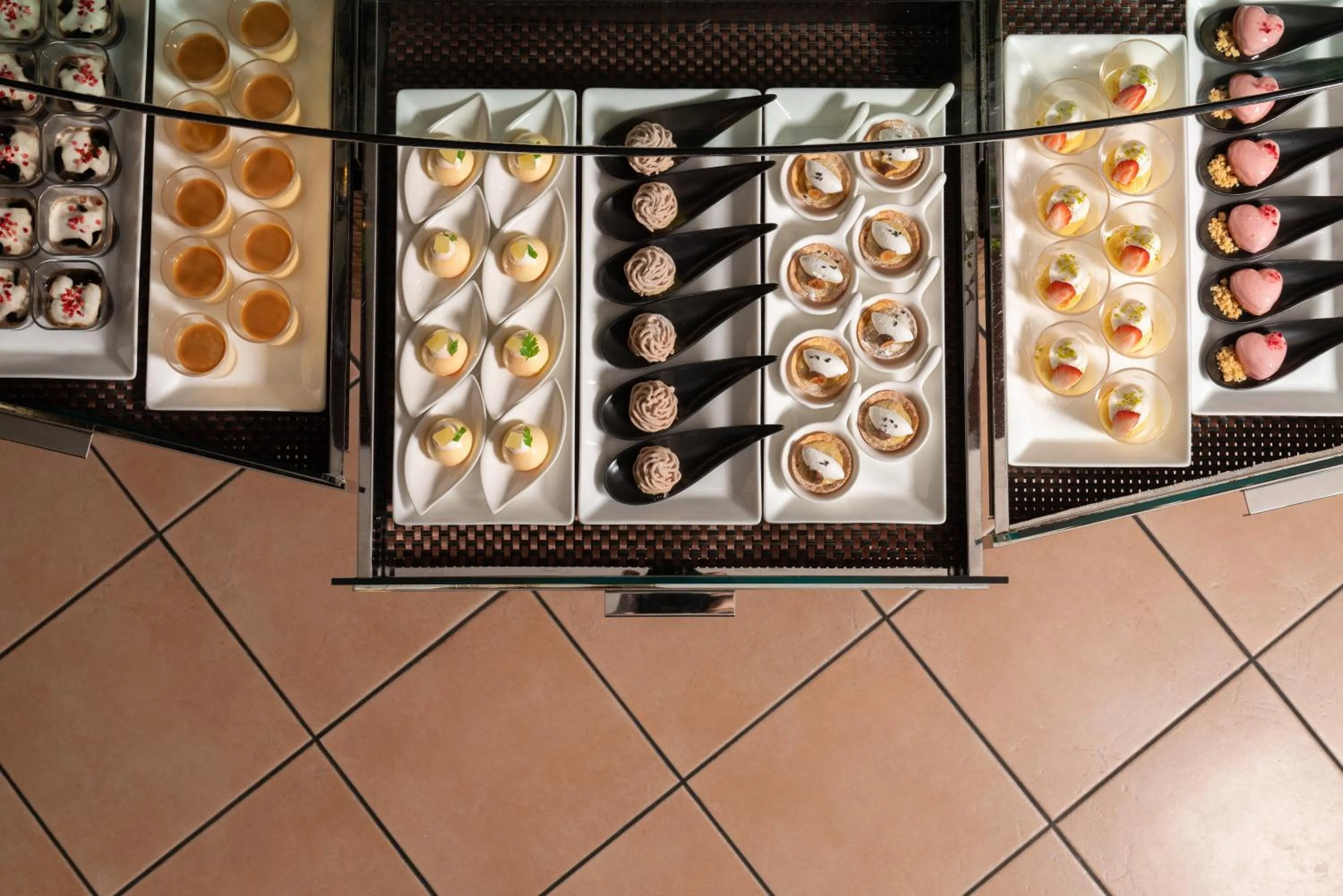 Restaurant/places to eat in Kyoto Brighton Hotel